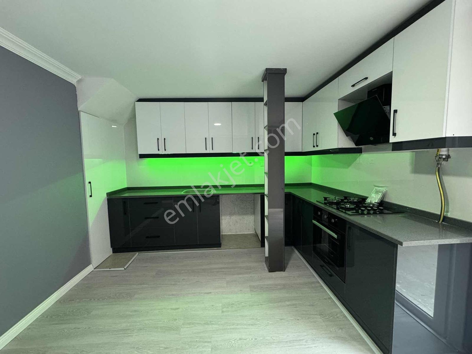 Akın Emlaktan Fırat Mah. 112 M2. 2+1 İzbana Yakın 2 Katlı Bina - Görsel 6