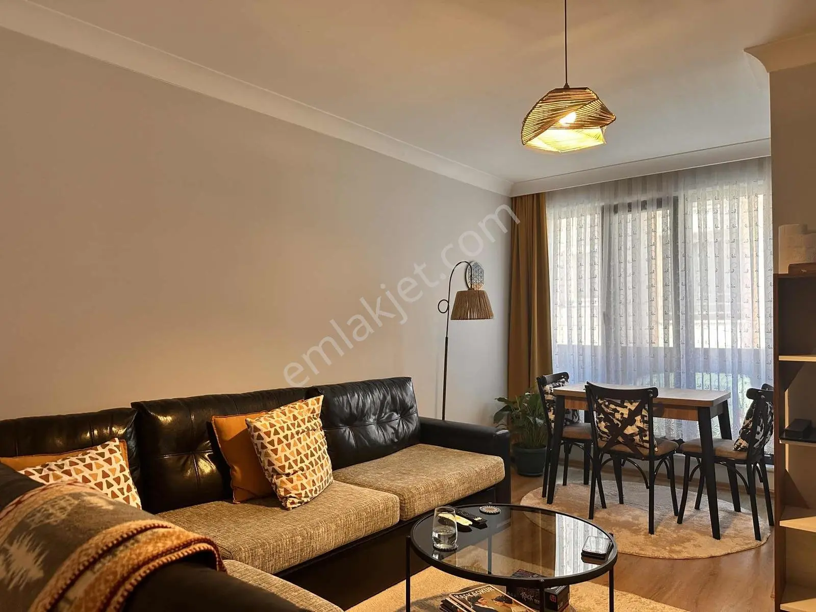 Satılık İstiklal Mah.2+1 Y.giriş Daire 6.300.000 Tl