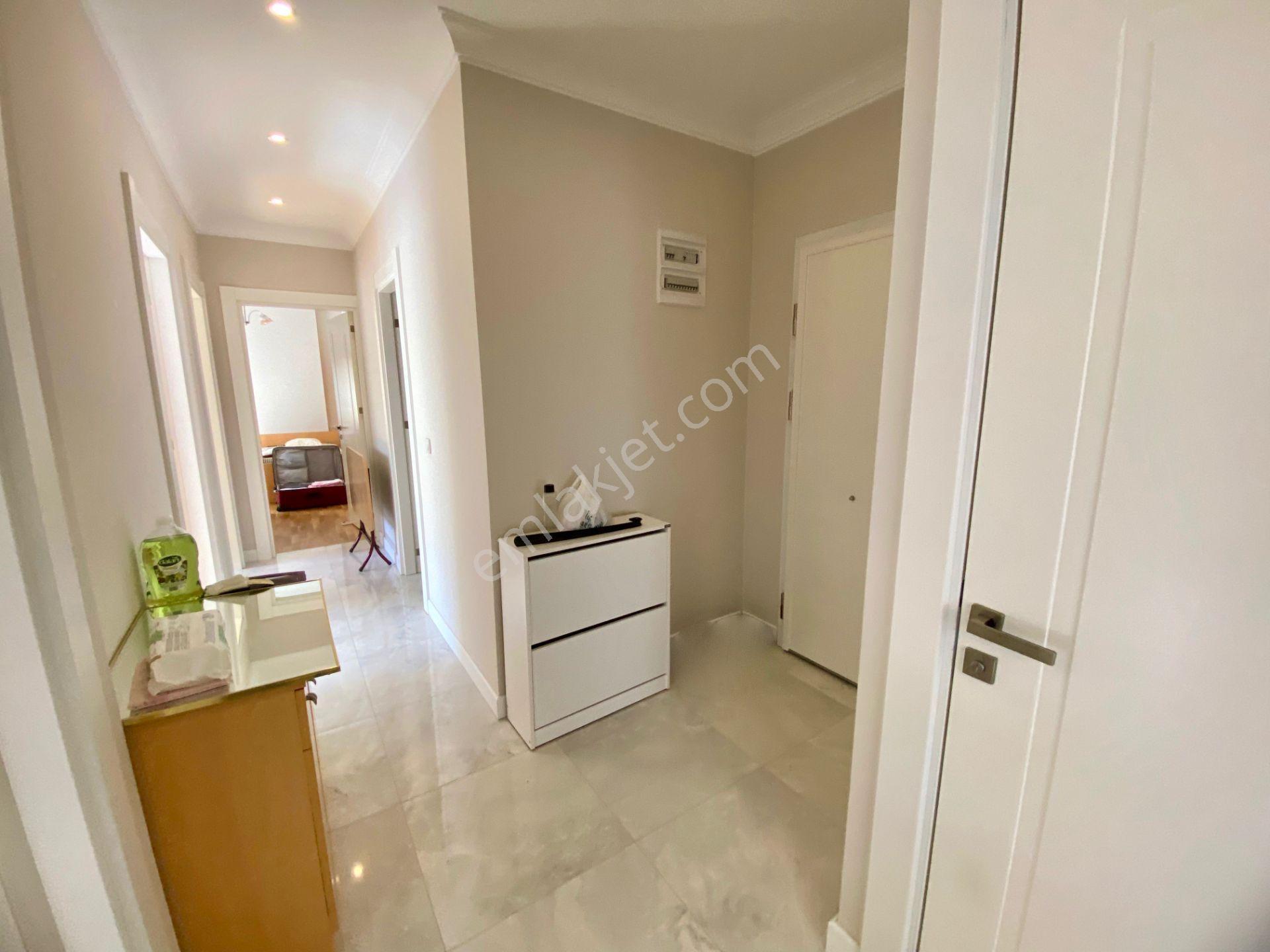 Bostancı'da Manzaralı, Balkonlu, Ebeveynli 3+1 Kiralık Daire - Görsel 8