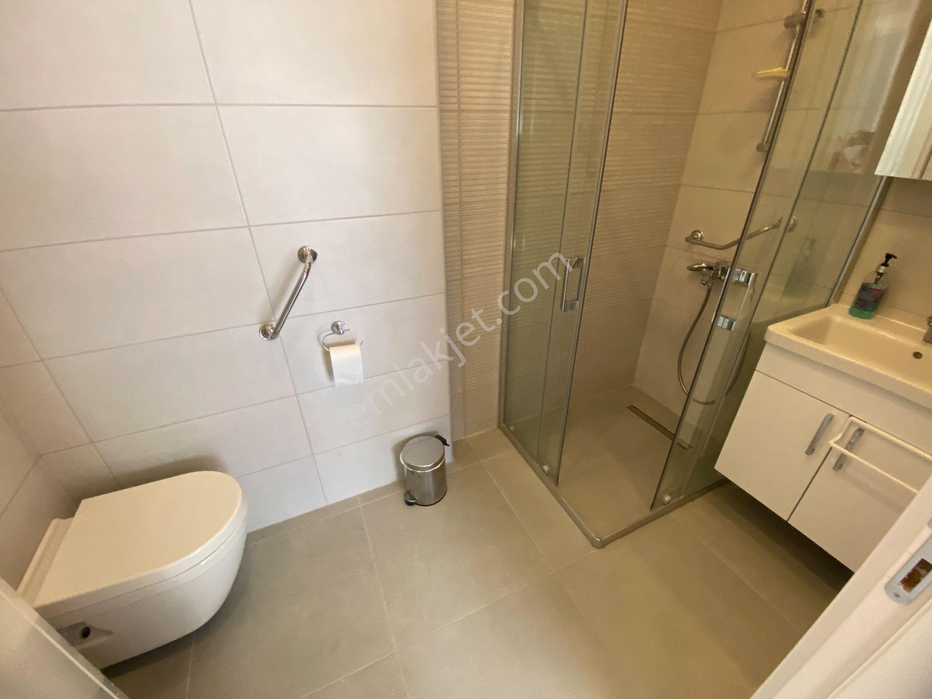 Bostancı'da Manzaralı, Balkonlu, Ebeveynli 3+1 Kiralık Daire - Görsel 15