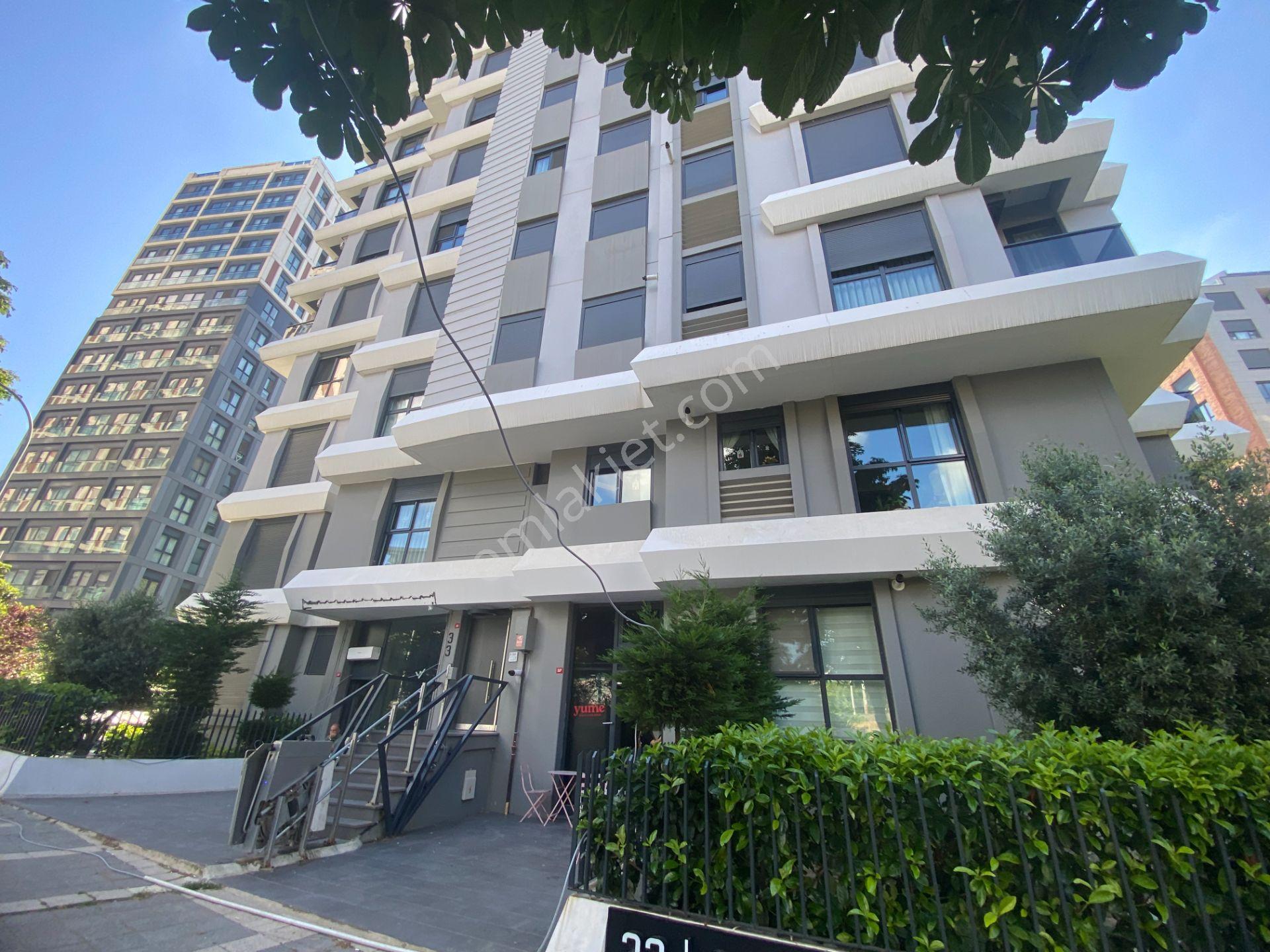 Bostancı'da Manzaralı, Balkonlu, Ebeveynli 3+1 Kiralık Daire - Görsel 26