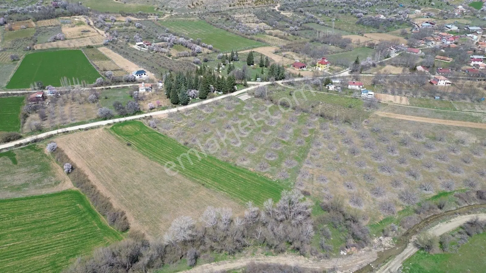 Adil Emlak'tan Seli' De Satılık 12.747 M2 Tarla