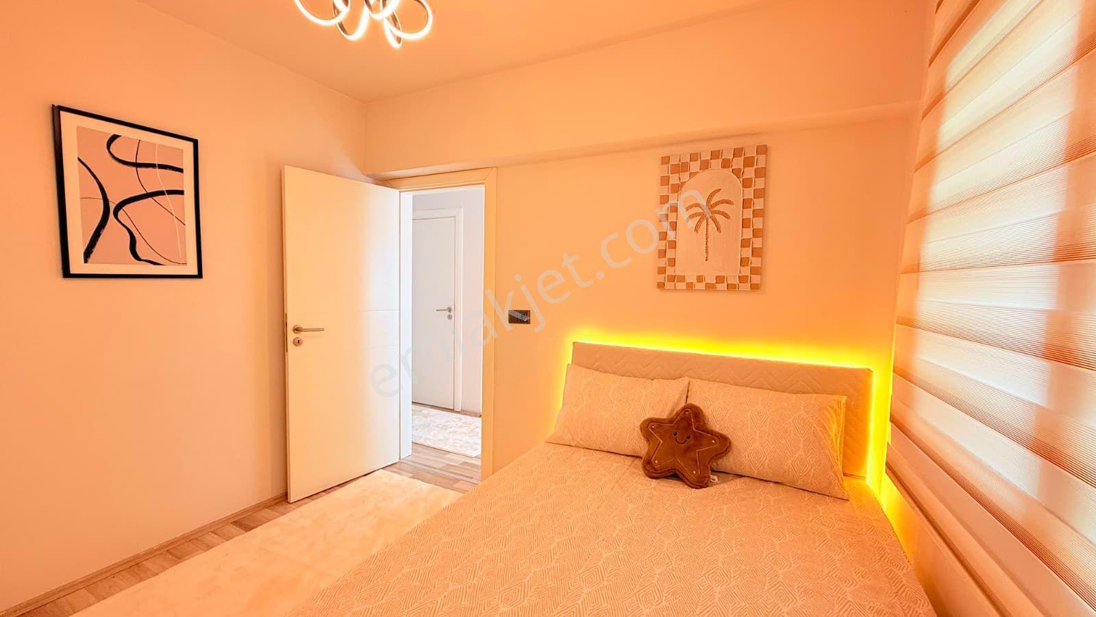 Zeytinköyde Havuzlu Sitede Balkonlu Arakat Eşyalı 1+1 Satılık Apart - Görsel 10