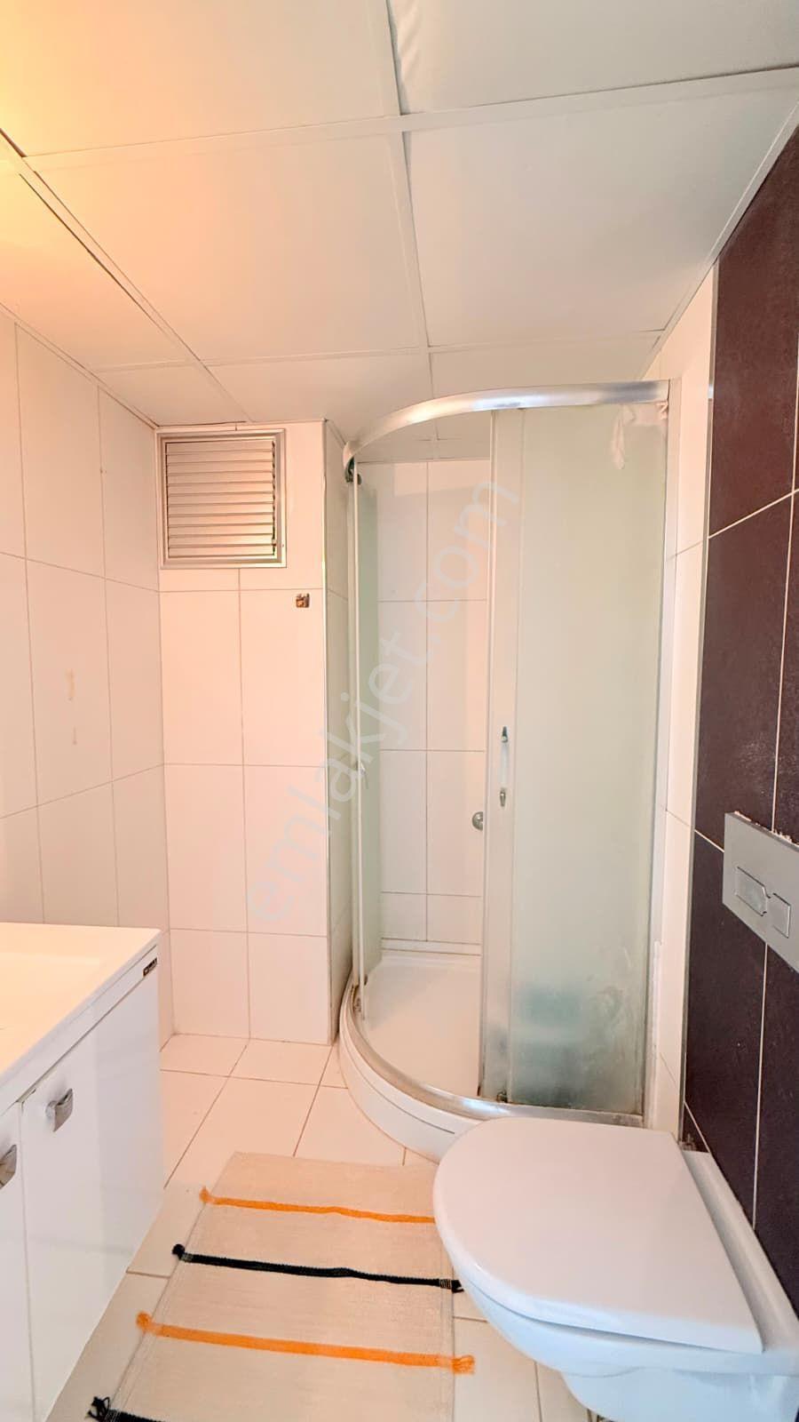 Zeytinköyde Havuzlu Sitede Balkonlu Arakat Eşyalı 1+1 Satılık Apart - Görsel 14