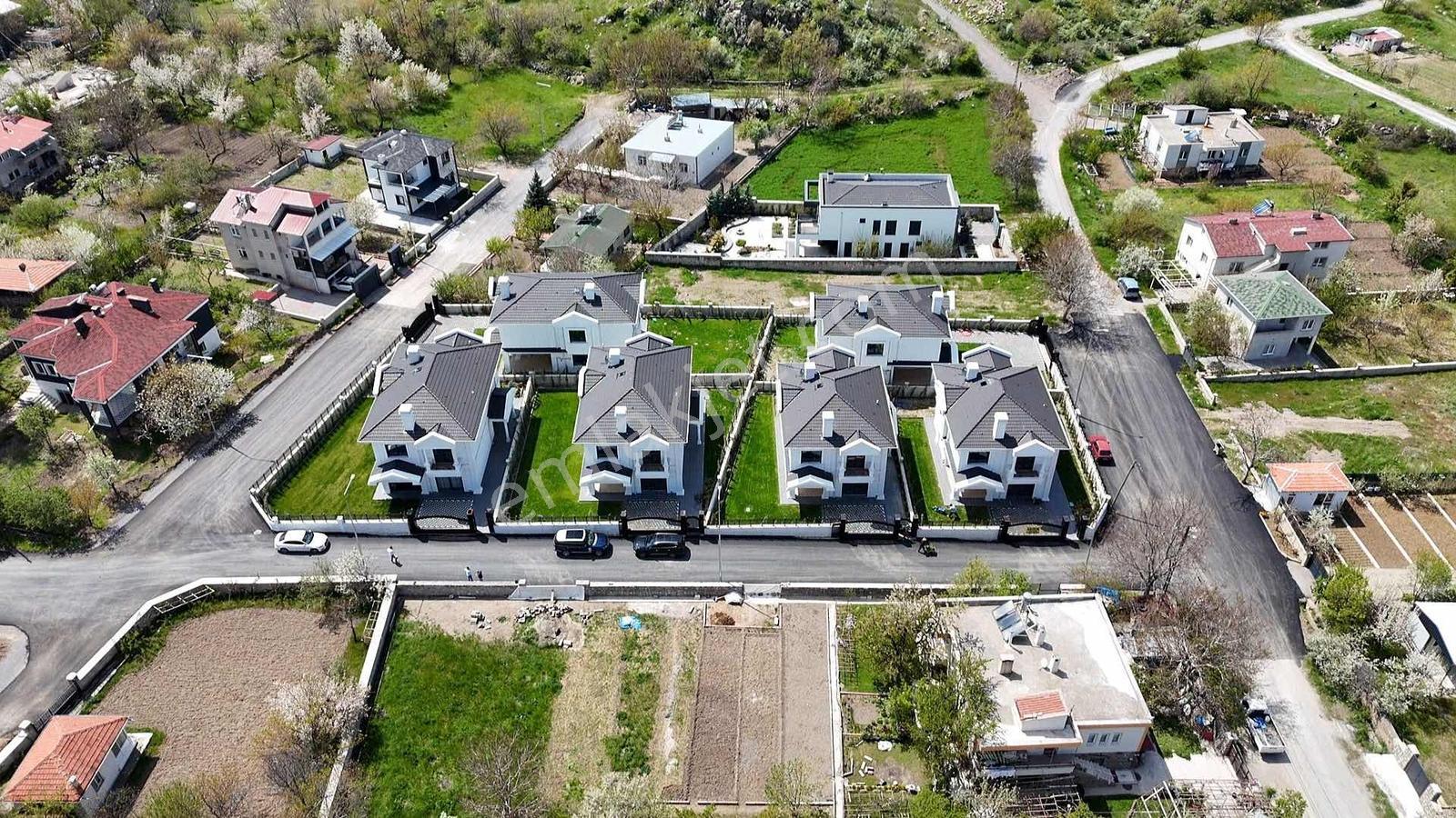 Hısarcık Mah. 4.5+1 Süper Lüks Villa