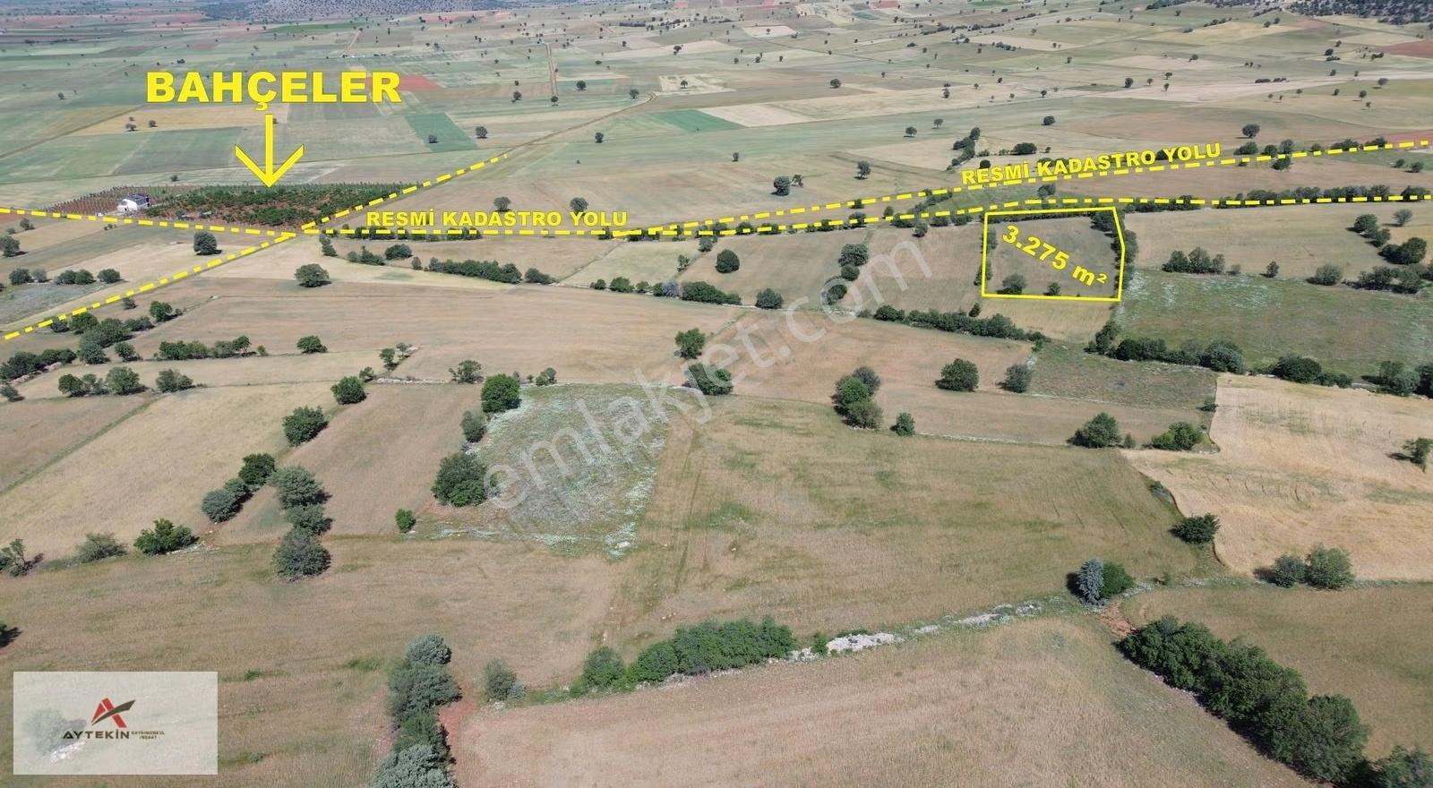 Akören Karahüyük Mahallesi'nde 3.275 M² Müstakil Tapulu Tarla - Görsel 13
