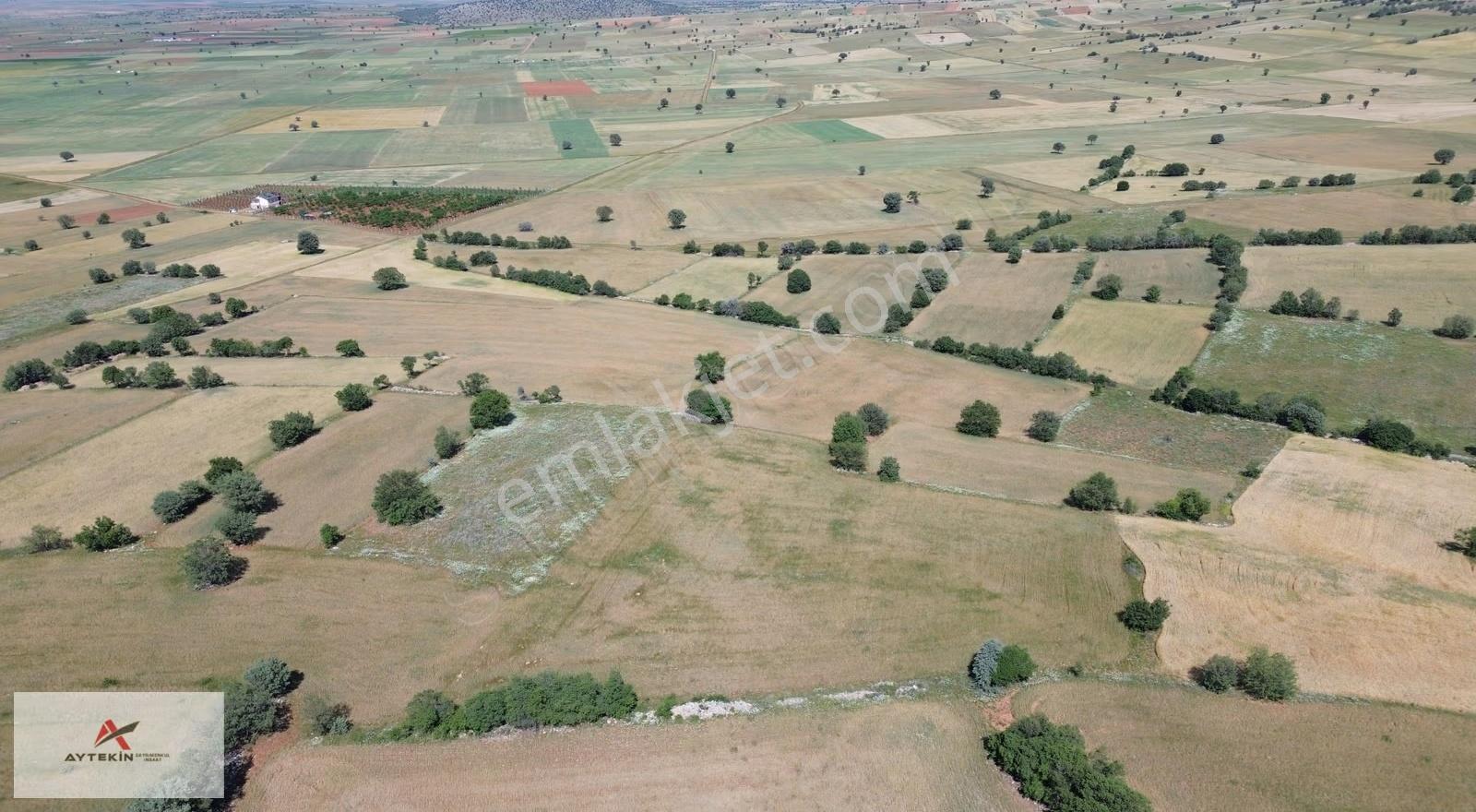 Akören Karahüyük Mahallesi'nde 3.275 M² Müstakil Tapulu Tarla - Görsel 4