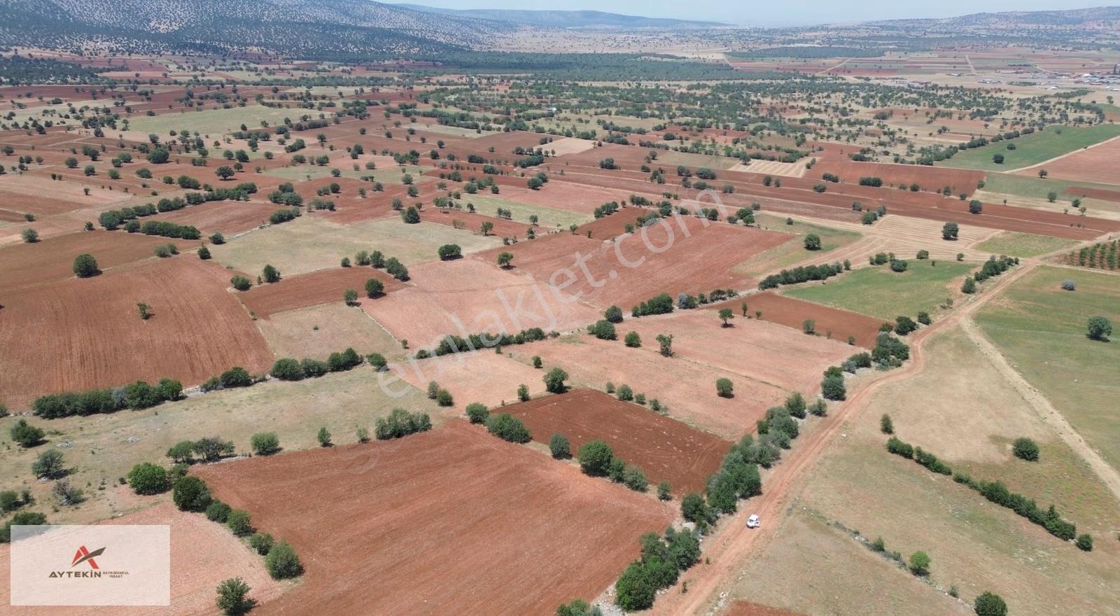 Akören Karahüyük Mahallesi'nde 3.275 M² Müstakil Tapulu Tarla - Görsel 15