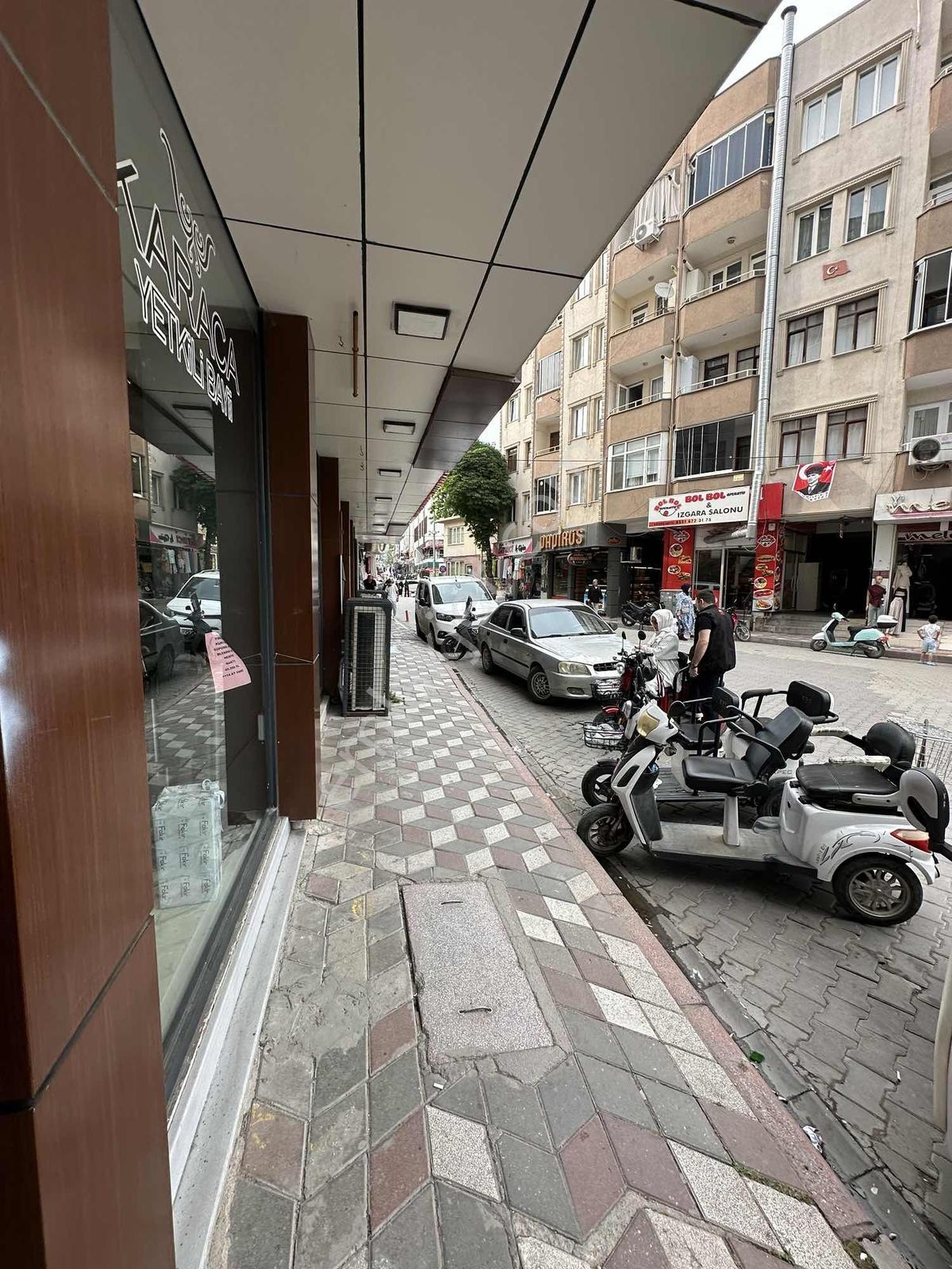 Karacabey Salı Pazarının Yanında Kiralık 3+1 155m2 Daire - Görsel 2