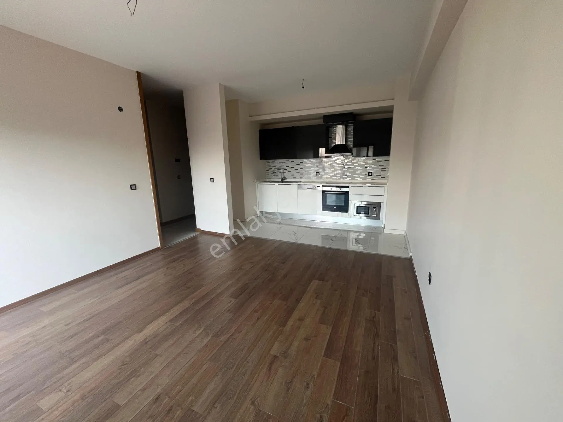Park Yaşam Ataşehir Sitesinde Havuz Manzaralı Kiralık 2+1 Daire - Görsel 4