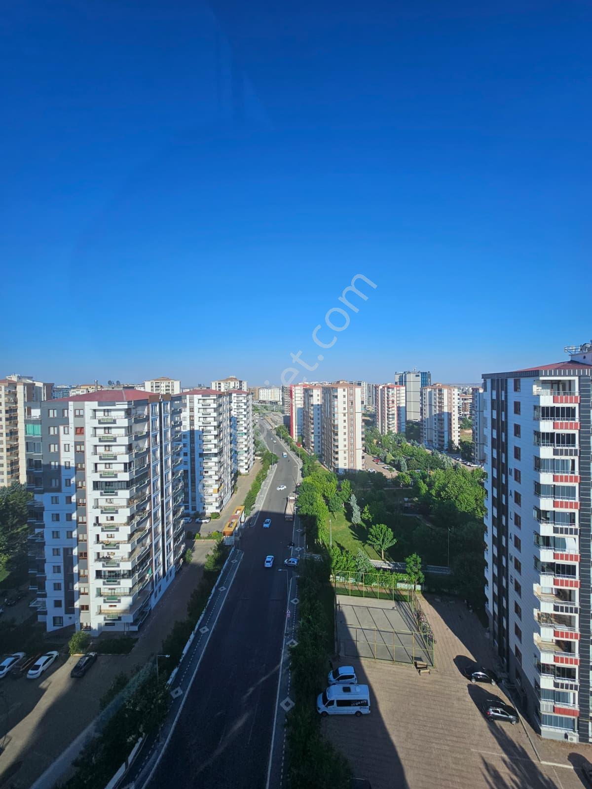 Kayapınar'da Muhteşem Manzaralı 4+1 Satılık Daire - Görsel 4