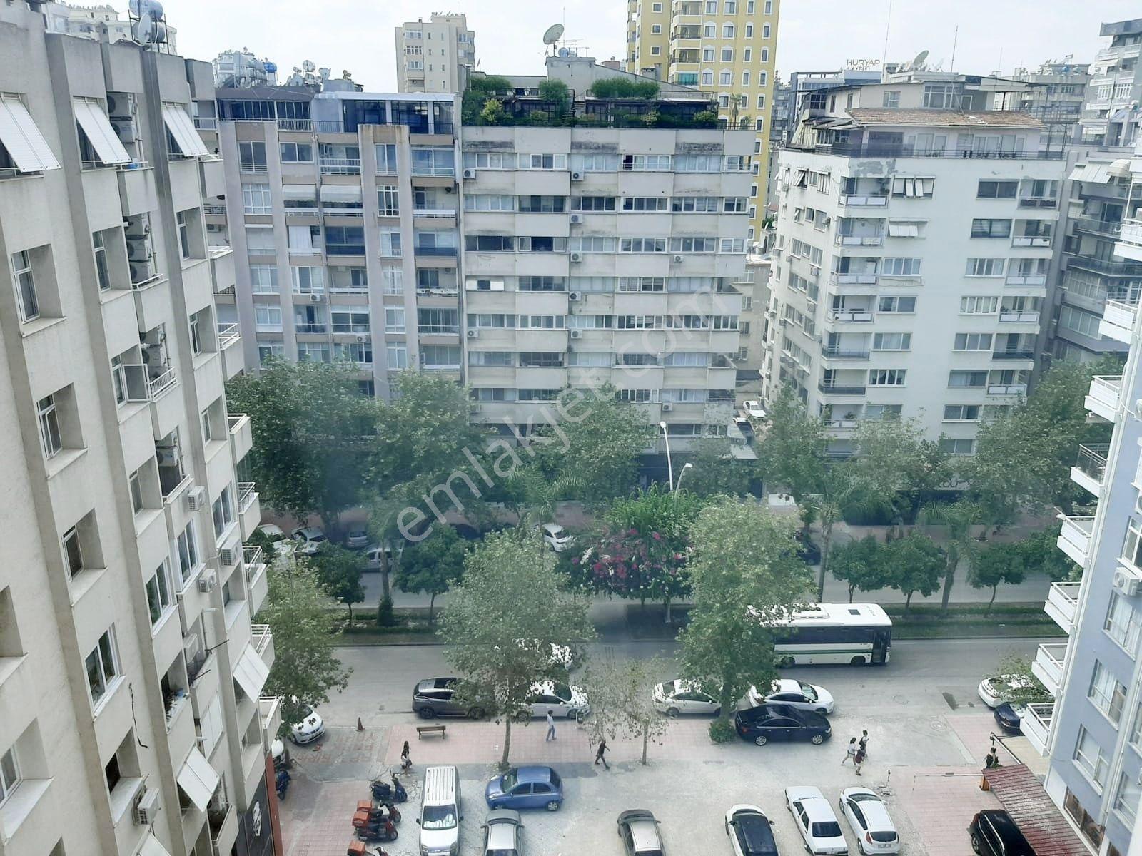 Ziyapaşa Bulv.şinasi Efendi Sokağın'da Bulvar Üzeri Kapalı Mutfaklı Alternatifsiz Lüks Fırsat!! - Görsel 24