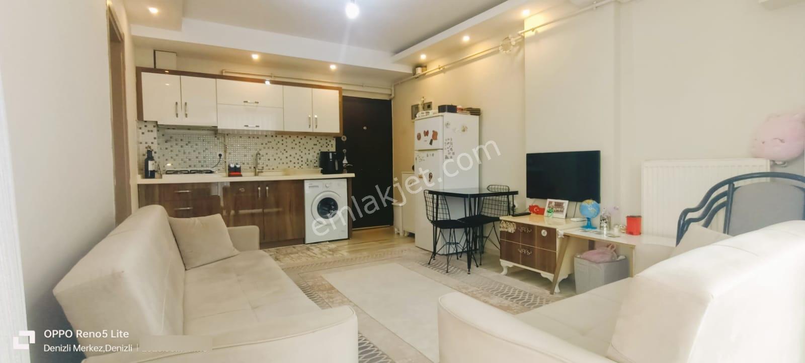 İncilipınarda Satılık Balkonlu Arakat 1+1 Apart Daire