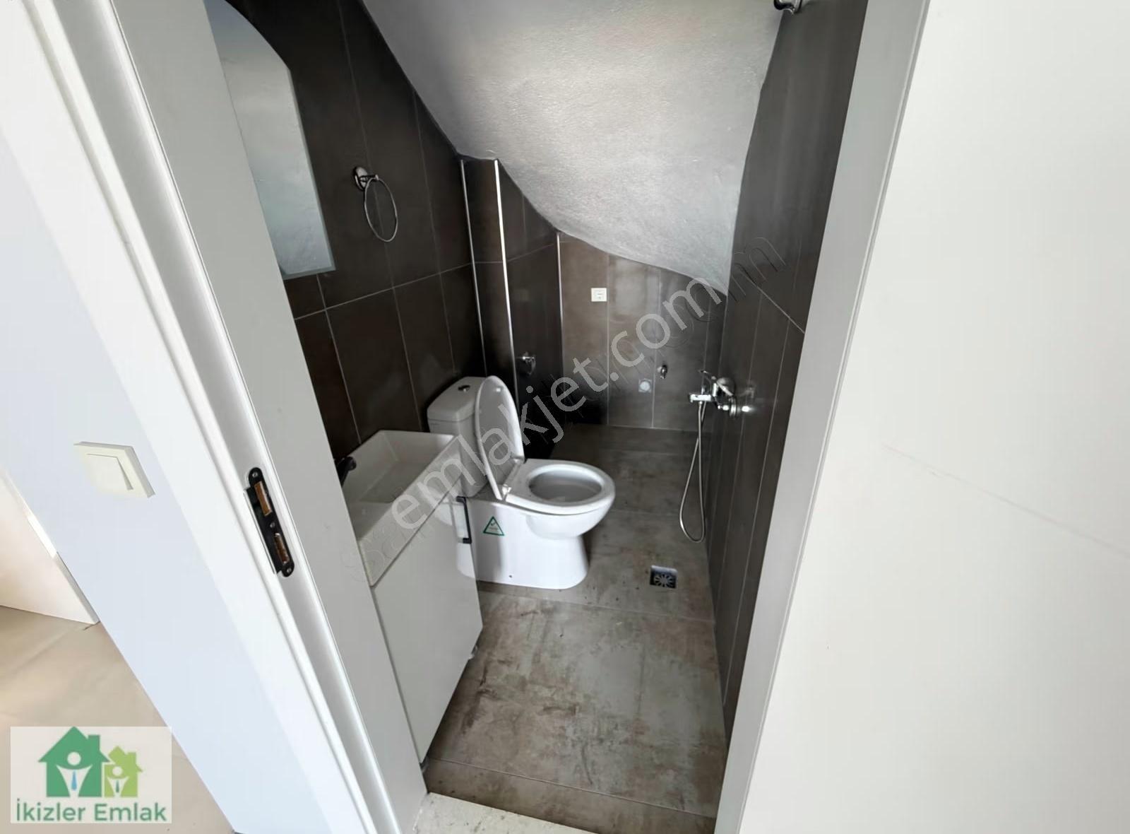 Ürkmez Doganbey De Full Deniz Manzaralı Satılık Bahceli Villa - Görsel 23