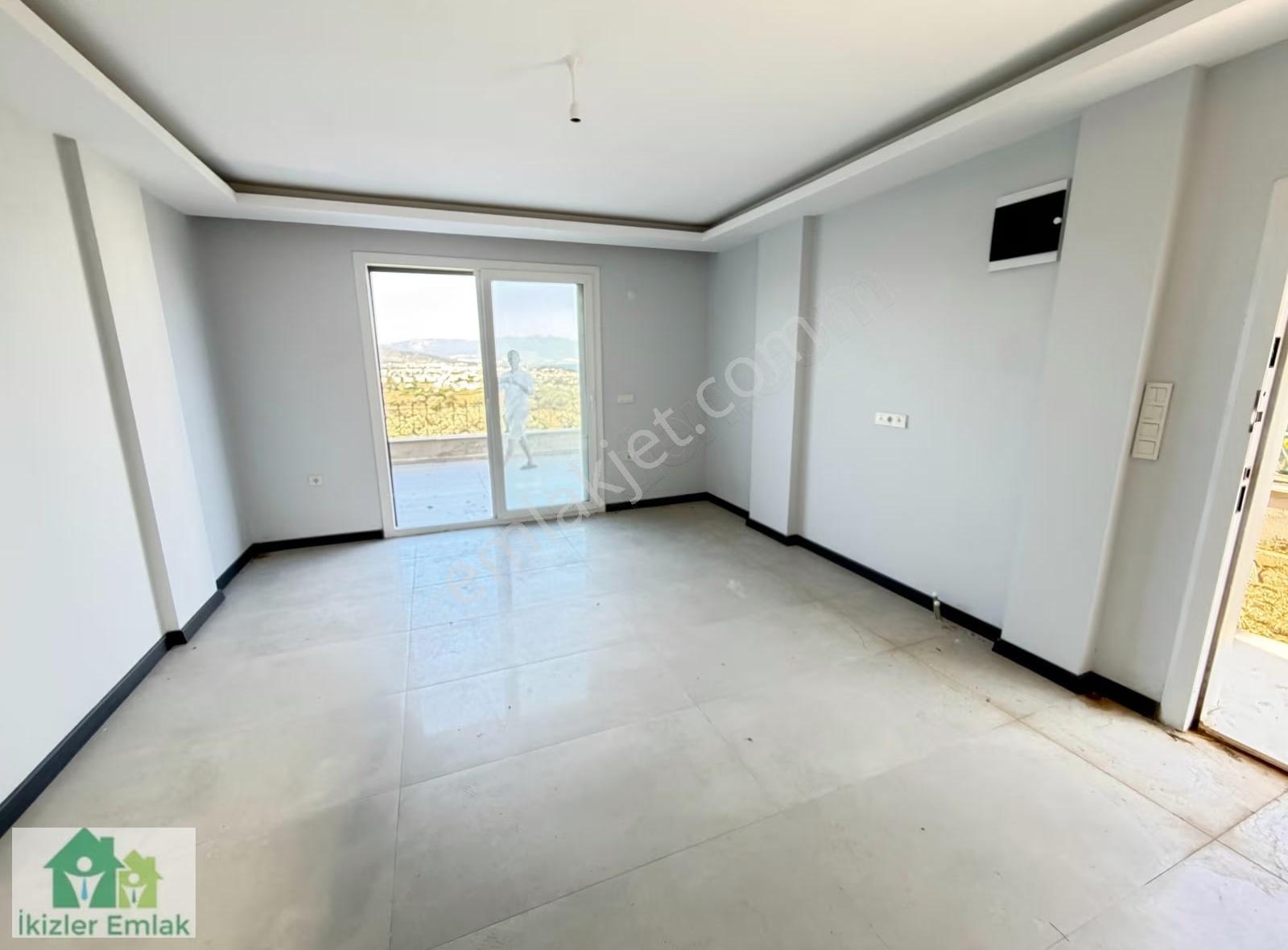 Ürkmez Doganbey De Full Deniz Manzaralı Satılık Bahceli Villa - Görsel 13