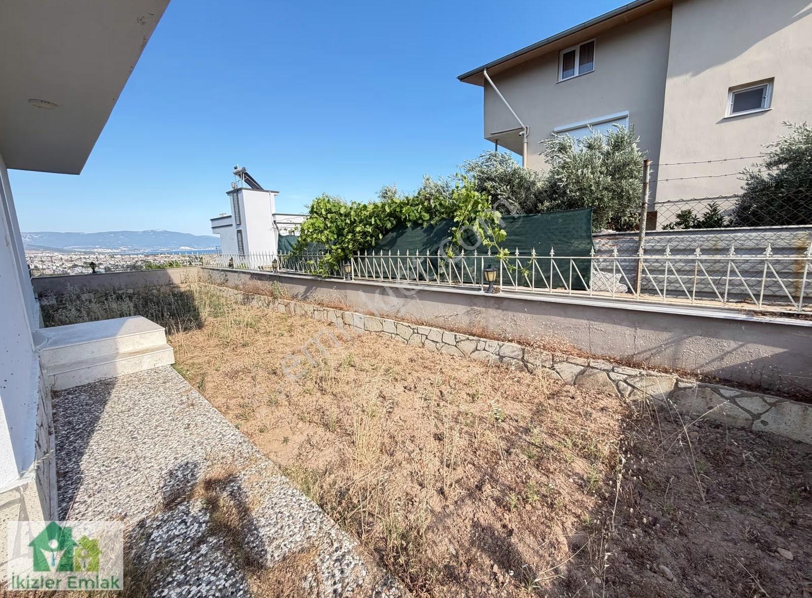 Ürkmez Doganbey De Full Deniz Manzaralı Satılık Bahceli Villa - Görsel 17