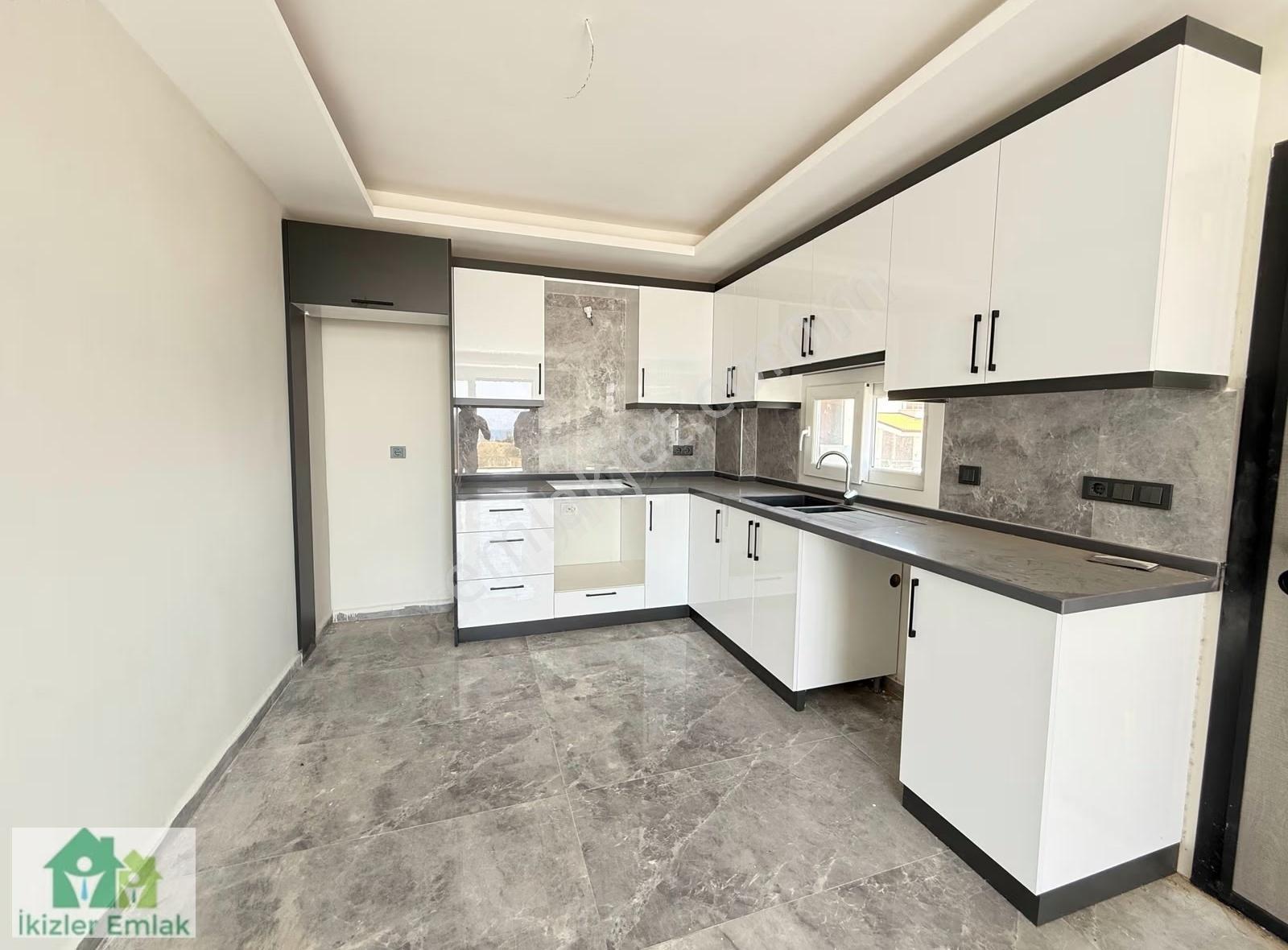Seferihisar Doğanbeyde Satılık 3+1 Deniz Manzaralı Bahçeli Villa - Görsel 16
