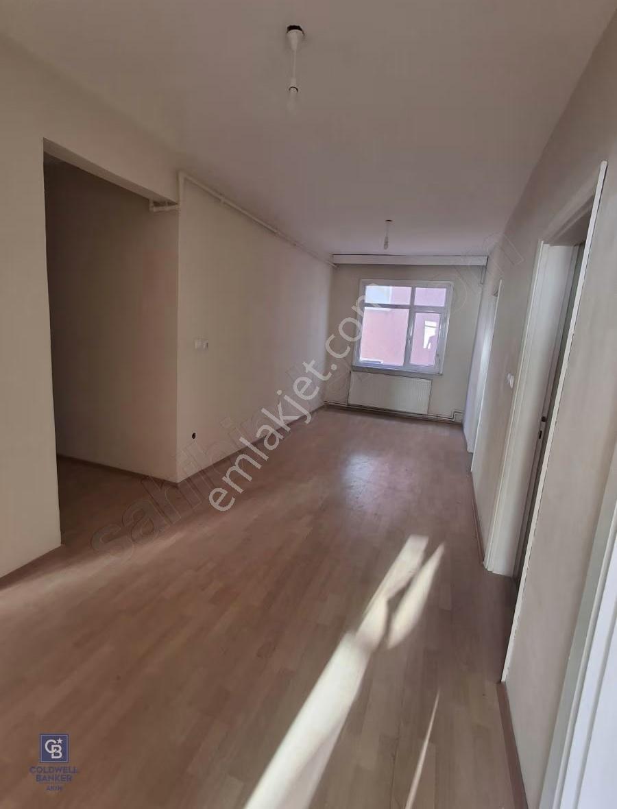 Meclis Mahallesinde Kiralık 3+1 Daire - Görsel 9