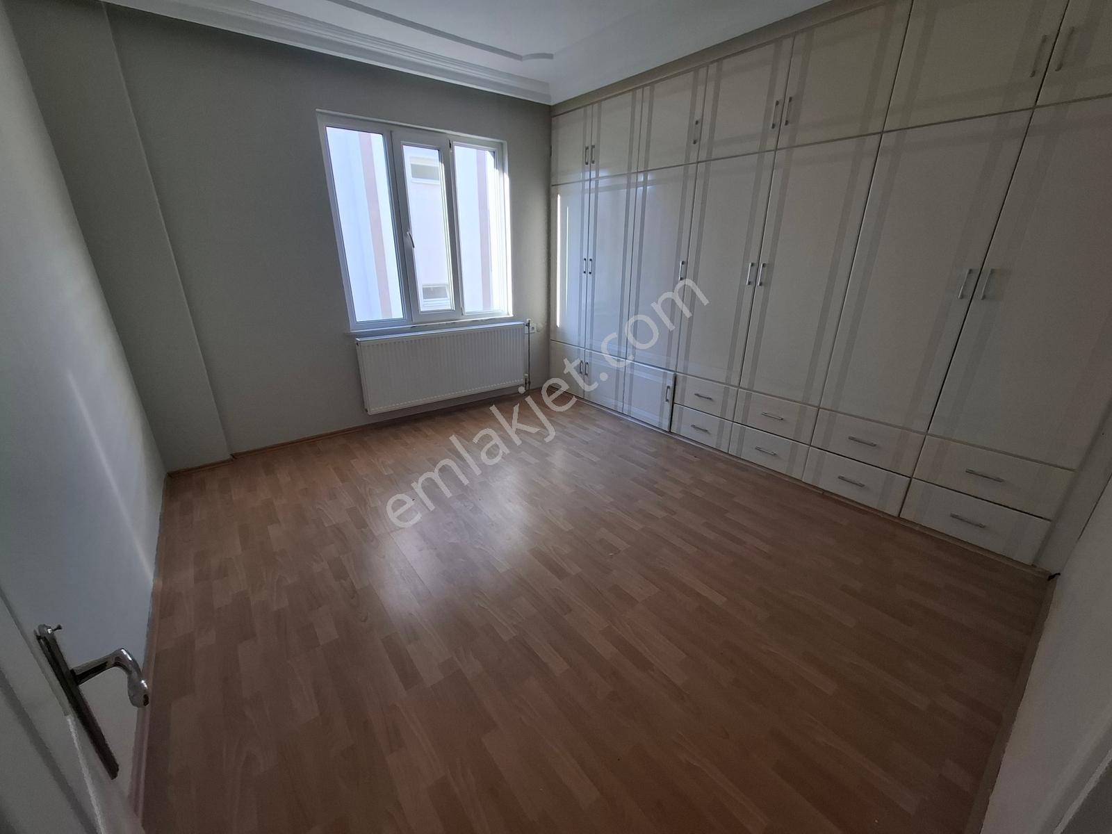 Akhisar Hürriyet Fahri Sertel Emlaktan Kiralık 4+1 Daire - Görsel 9