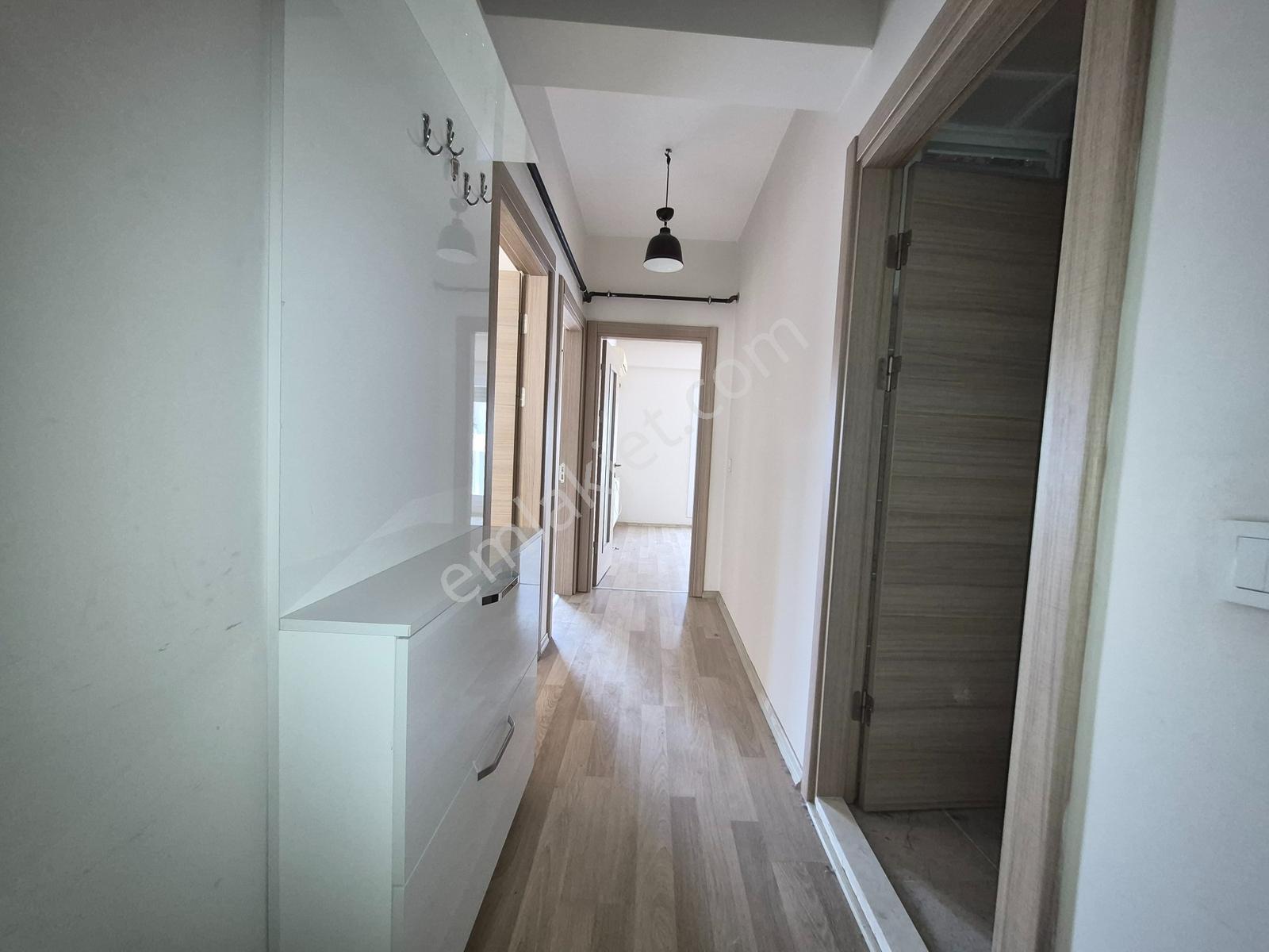Karşıyaka Elit Sitesinde Boş 2+1 Kiralık Daire Kanıt Emlaktan, - Görsel 3