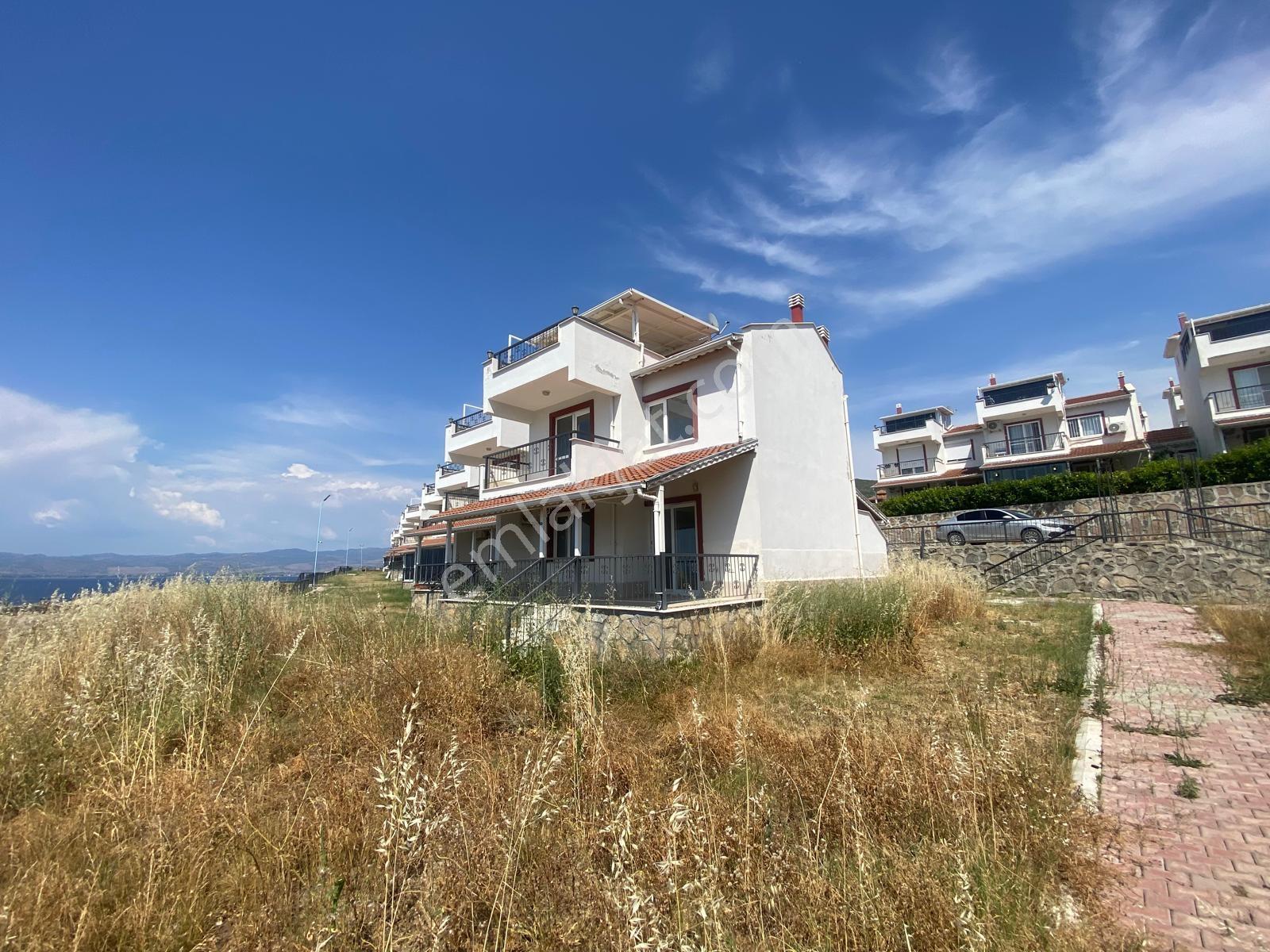 Borsem'den Dikili Bademli'de Satılık Deniz Manzaralı Köşe Villa - Görsel 14