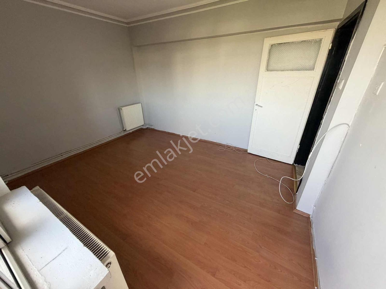 A L C Den Metroya 3 Dk Yürüme Mesafesi Salon B. 3+1 Kiralık - Görsel 4