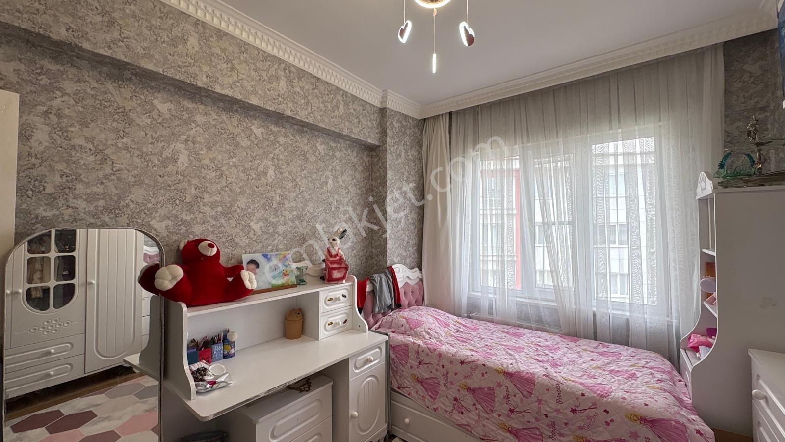 Beykent 1. Etap'ta Satılık 2+1 Geniş Bakımlı Merkezi Konum Daire - Görsel 23