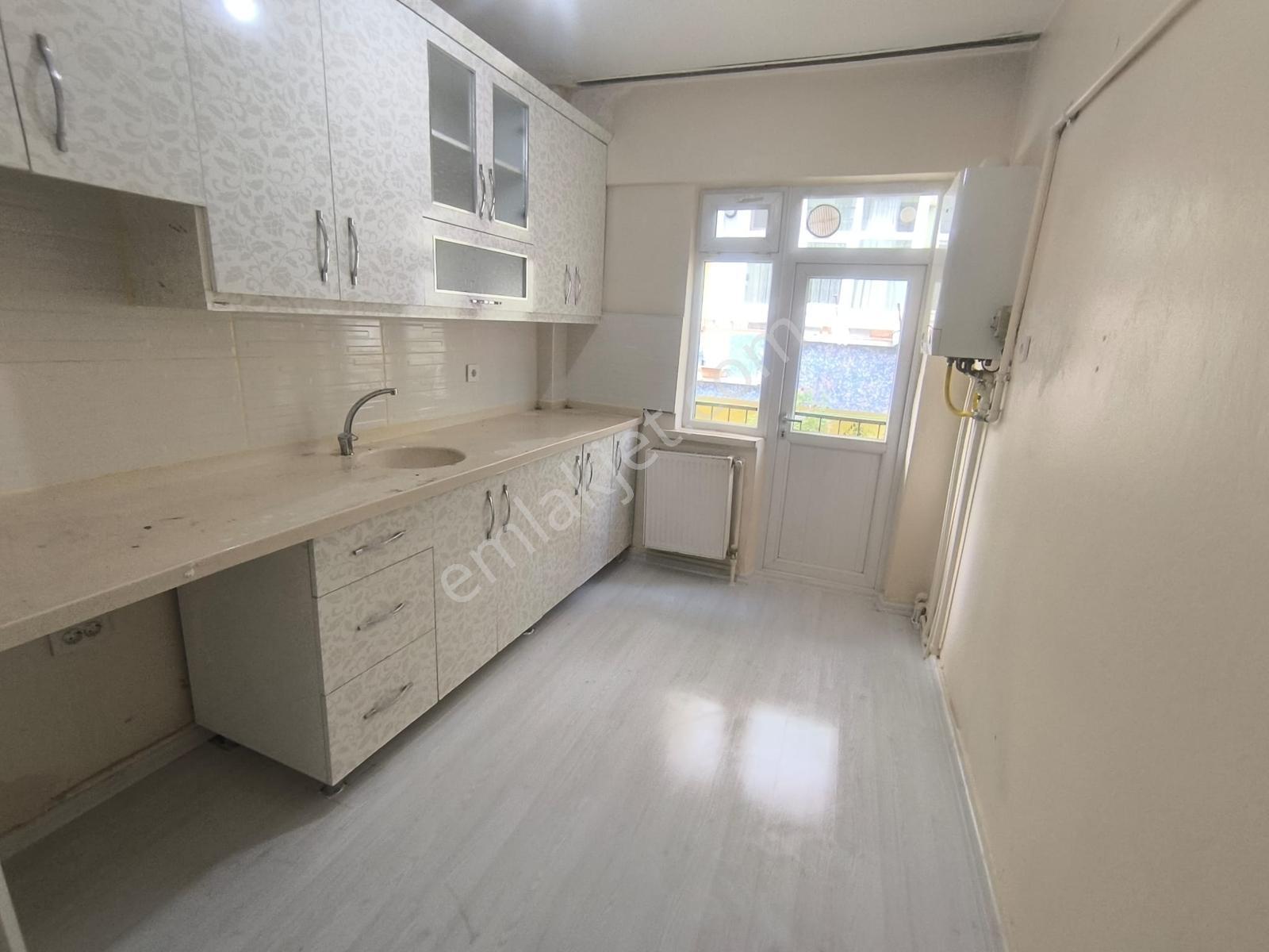 Keçiören Metroya Yakın Cadde Üzeri 1, Kat 3+1 Kiralık Daire - Görsel 4