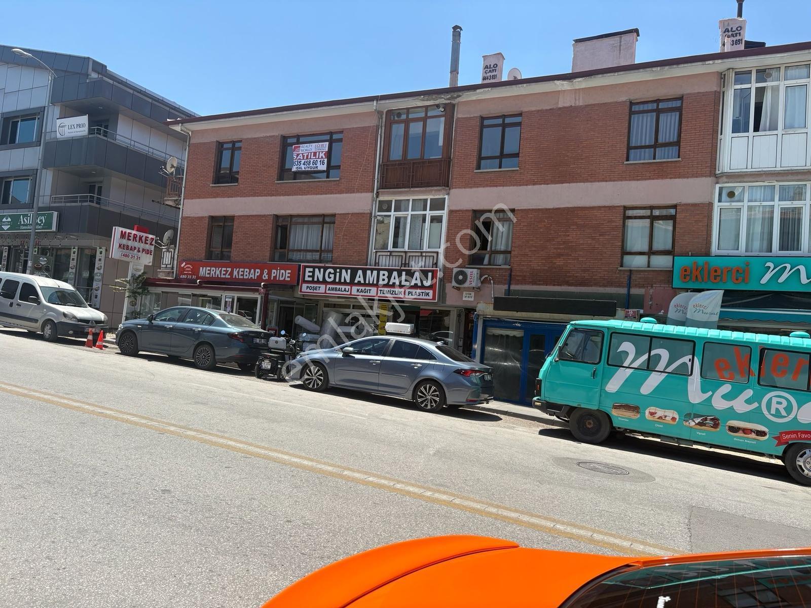 Öveçler Kabil Caddesi Üzerinde,ön Cephe Boş 3+1 Satılık - Görsel 17