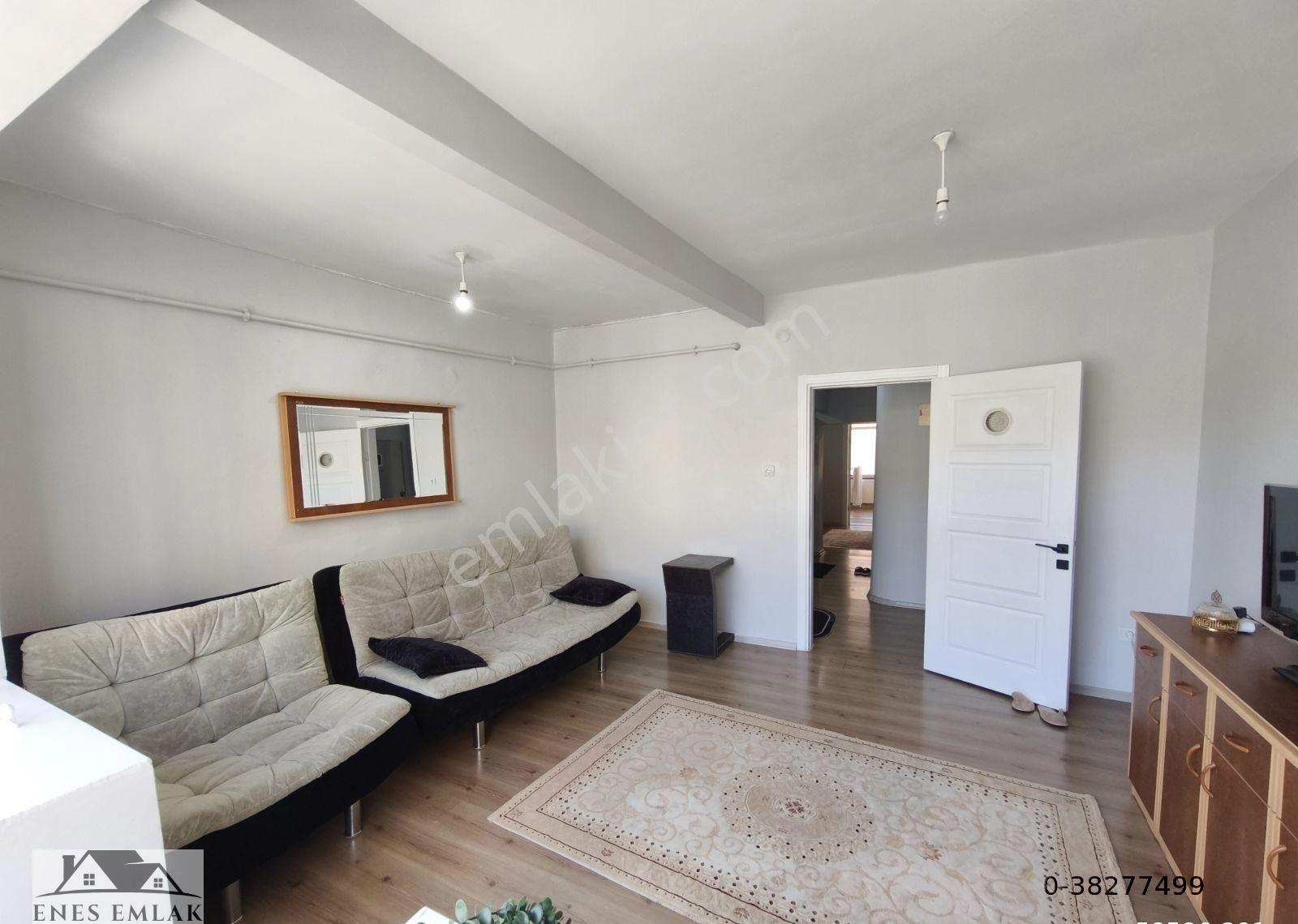 Kâğıthane Harmantepe'de Cadde Üzerinde | 2+1 | Eşyalı Daire - Görsel 5