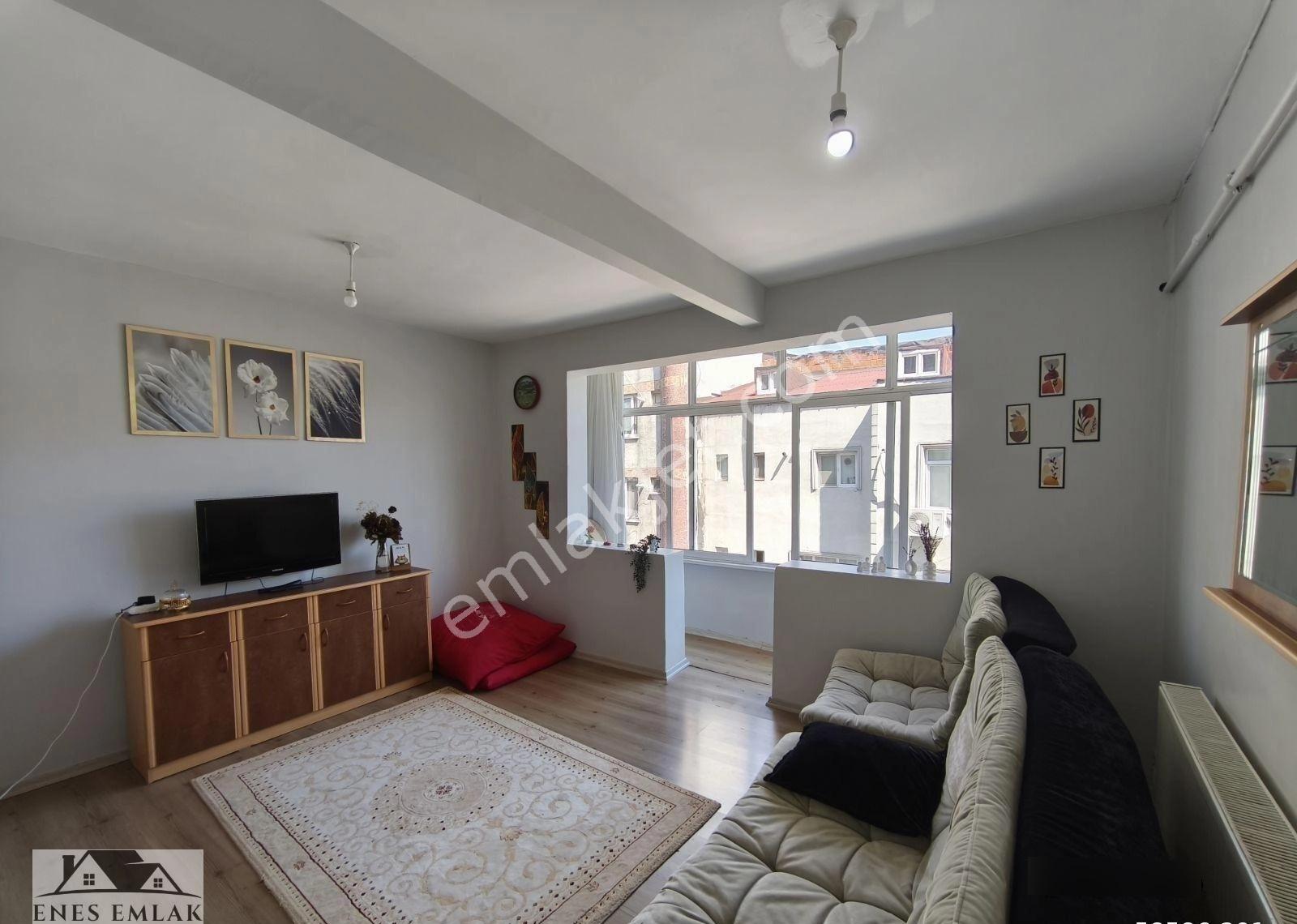 Kâğıthane Harmantepe'de Cadde Üzerinde | 2+1 | Eşyalı Daire - Görsel 16