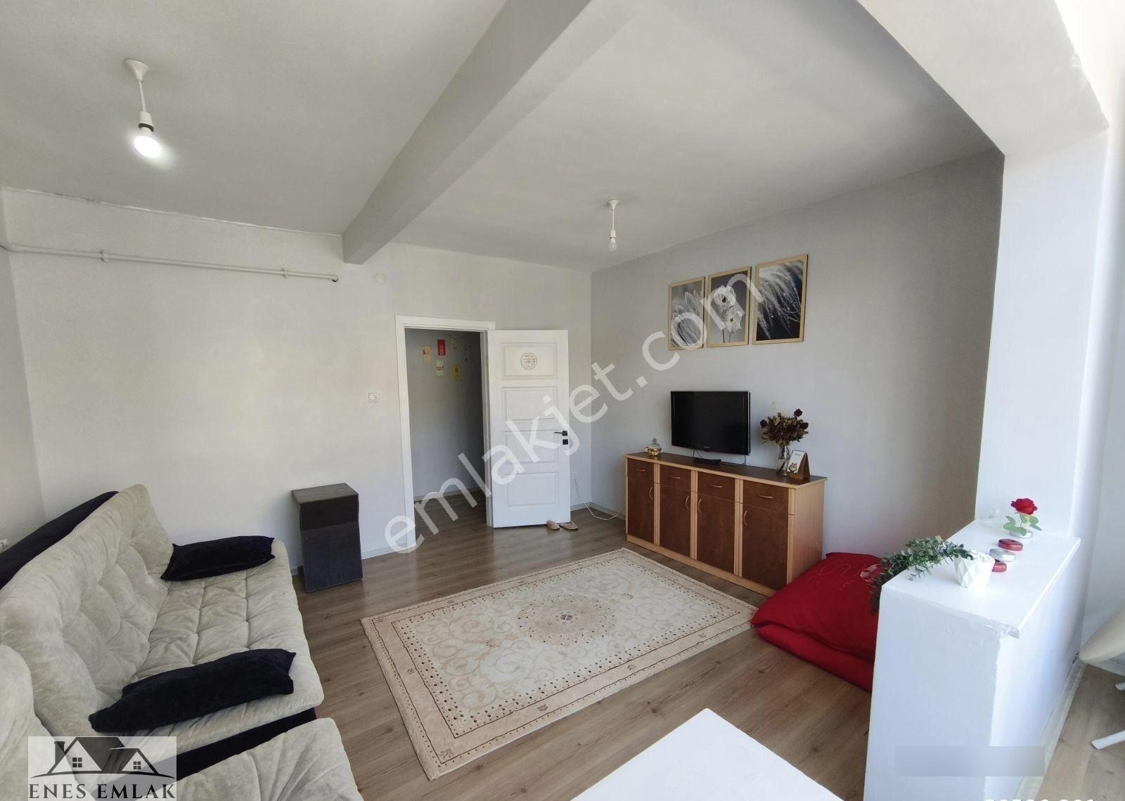 Kâğıthane Harmantepe'de Cadde Üzerinde | 2+1 | Eşyalı Daire - Görsel 19