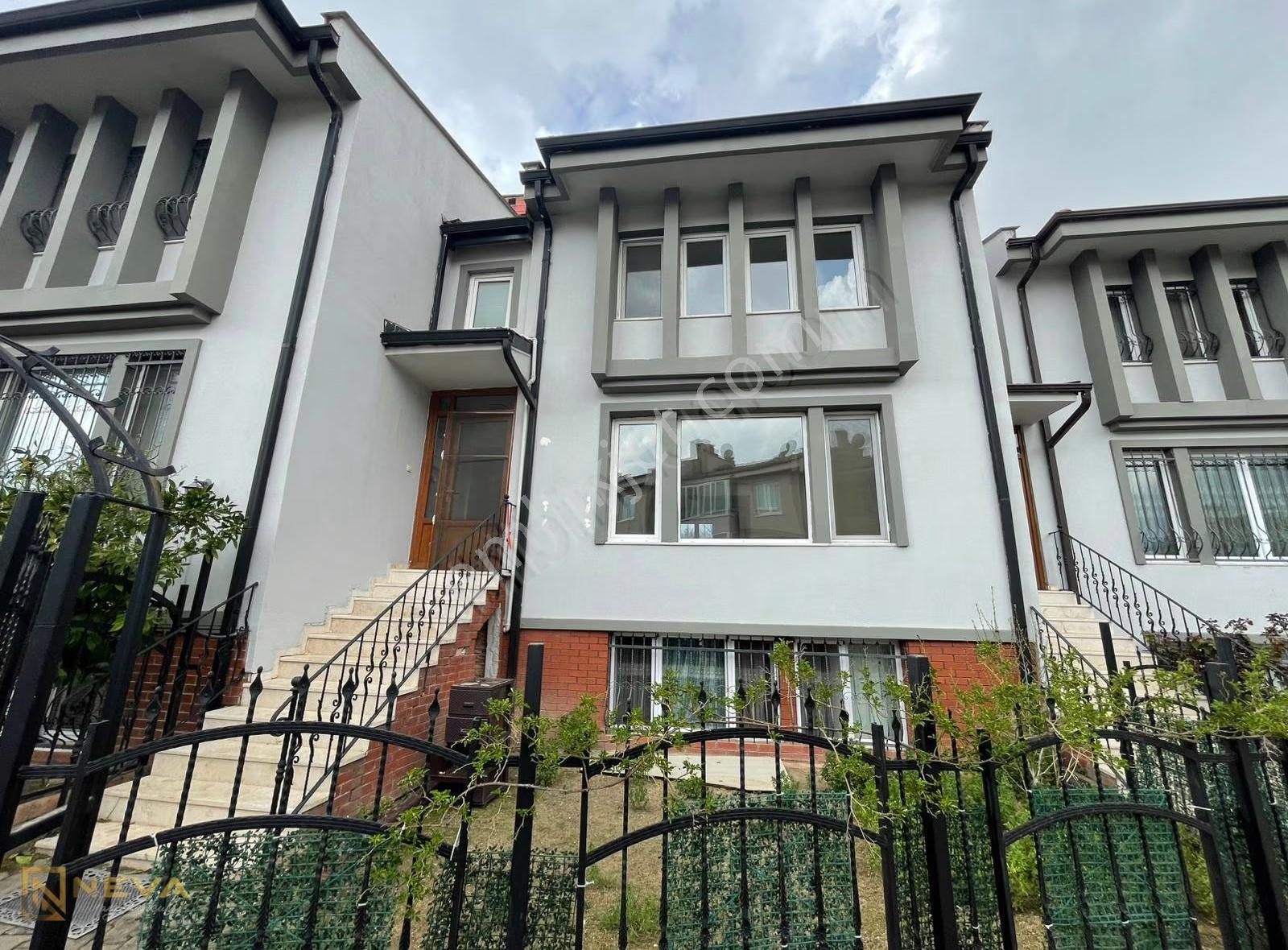 Serdivan Kemalpaşa Mah'de Kiralık 4+1 Bahçeli Dublex Daire