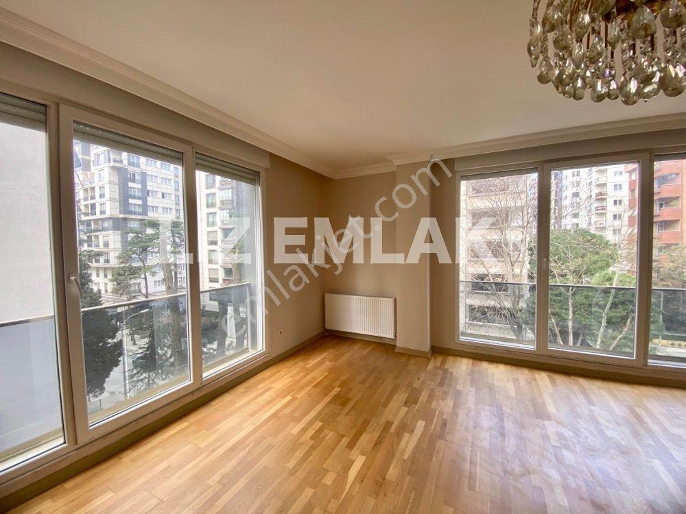 Kadıköy Ömerpaşa'da Balkonlu, Kombili, 4+1 Satılık Daire - Görsel 21