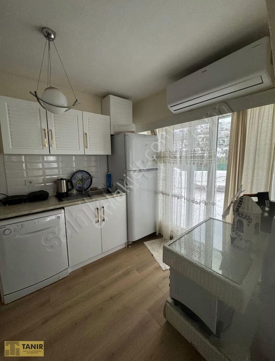 Bodrum Turgutreis Denize Sıfır Manzaralı Tadilatlı Satılık 1+1 - Görsel 25