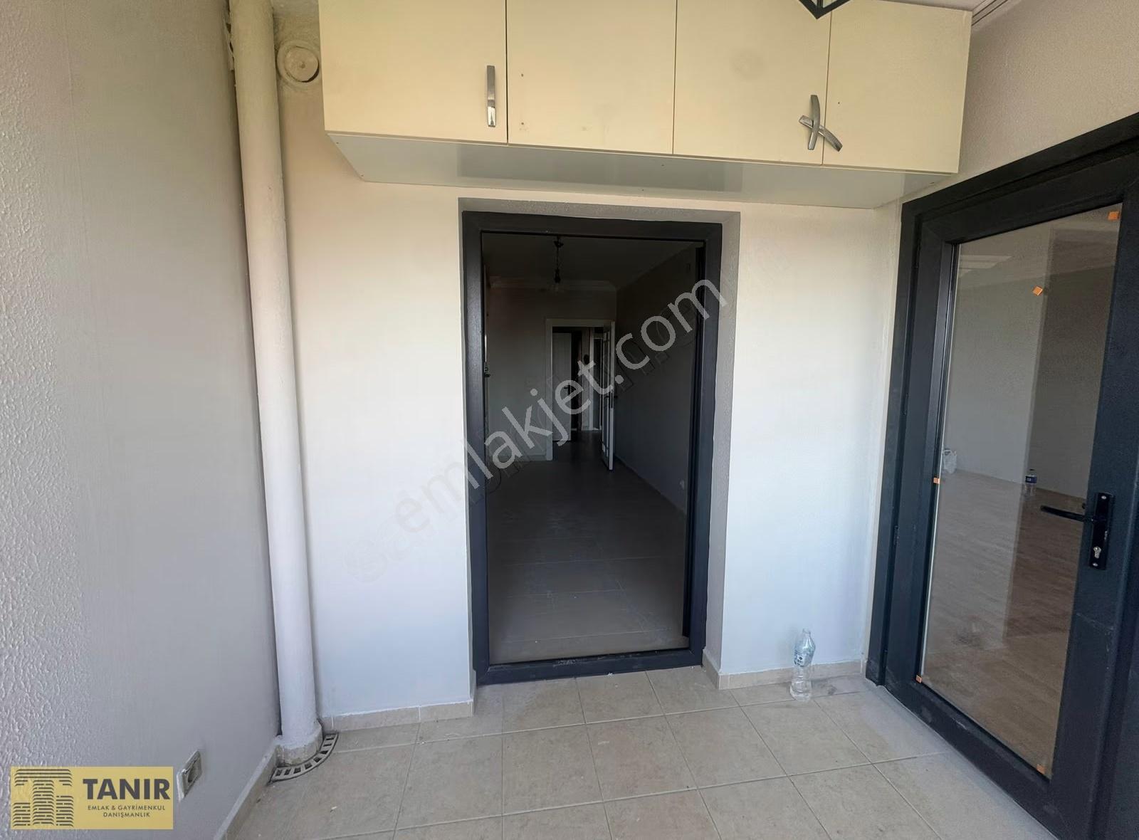 Bahçeşehir Gül Blokları Yeni Tadilatı Yapılmıs Kiralık 3+1 Daire - Görsel 7