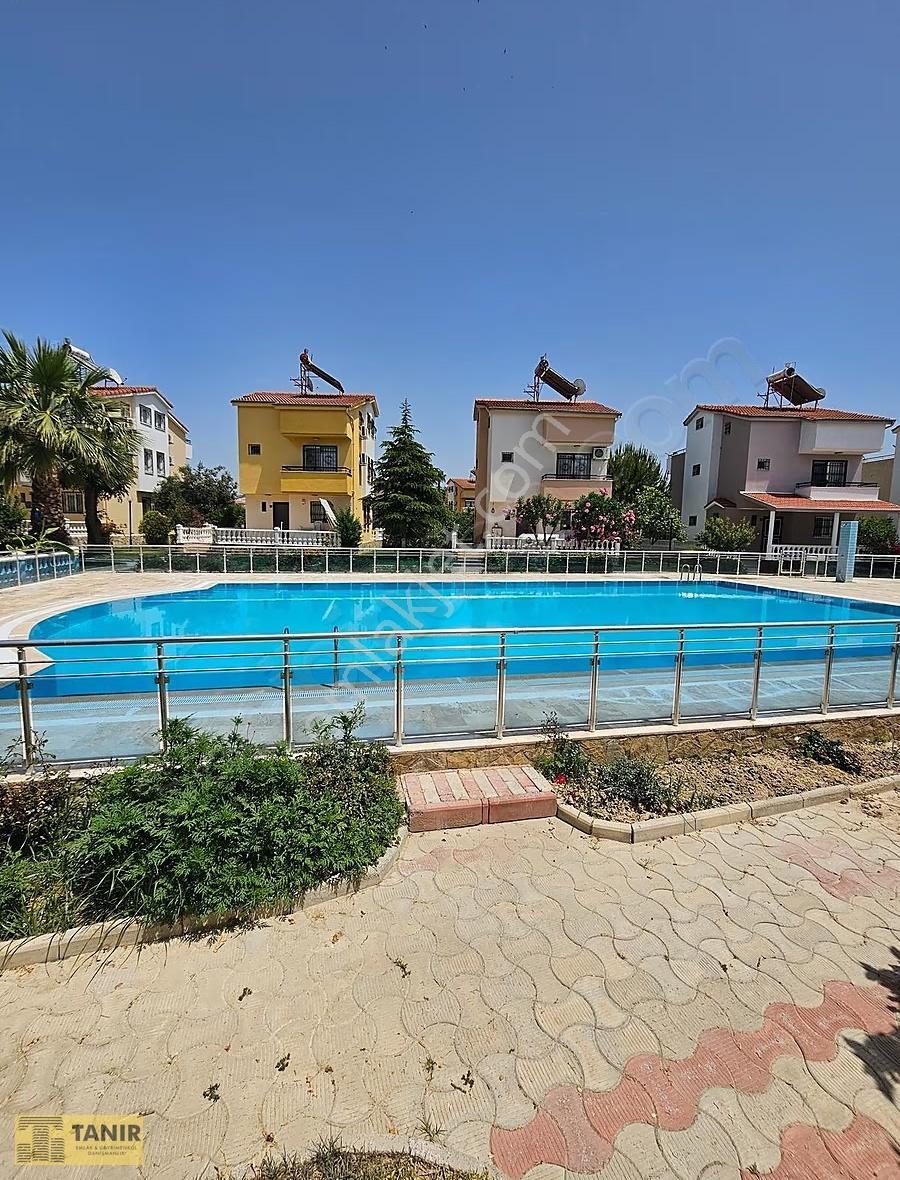 Kuşadası Davutlar Mevkii Tek Müstakil Esyalı 4+1 Villa - Görsel 13