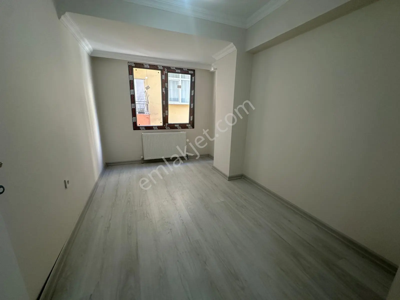Yıldız Dan Şirinevler Ulucamisi Yakını Sıfır 2+1 Ara Kat Daire - Görsel 3