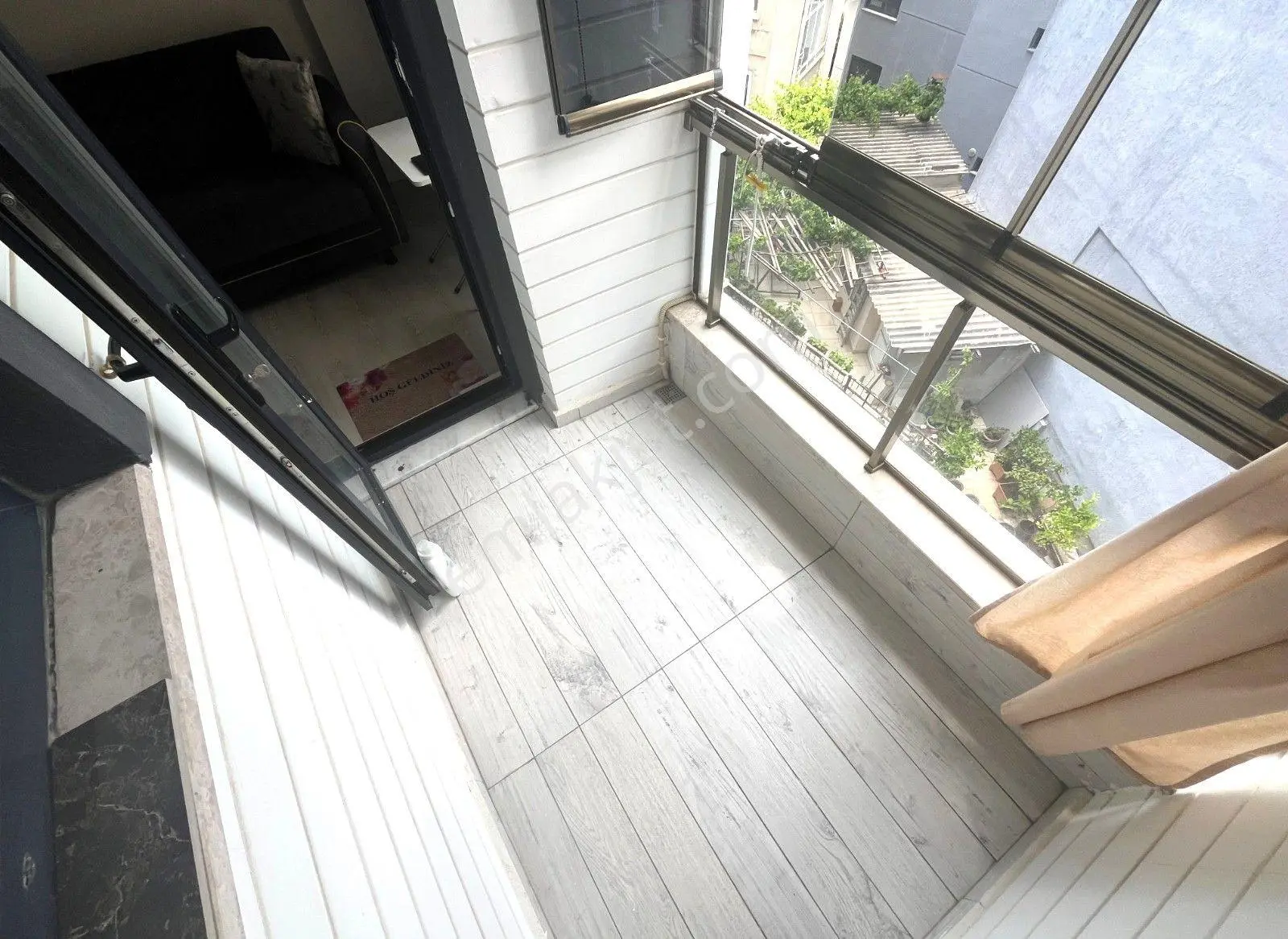 𝄞melodi'den Akçay Merkez'de Piyasanın Altında Ön Cephe Asansörlü Cam Balkon 1+1 Daire - Görsel 3