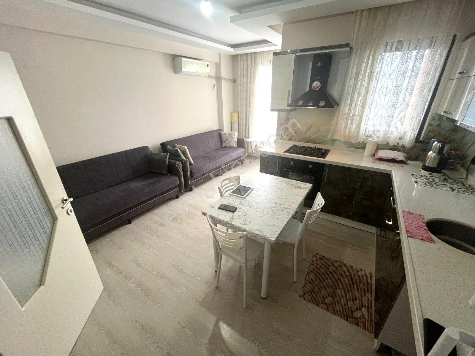 𝄞melodi'den Akçay Merkez'de Piyasanın Altında Ön Cephe Asansörlü Cam Balkon 1+1 Daire - Görsel 8