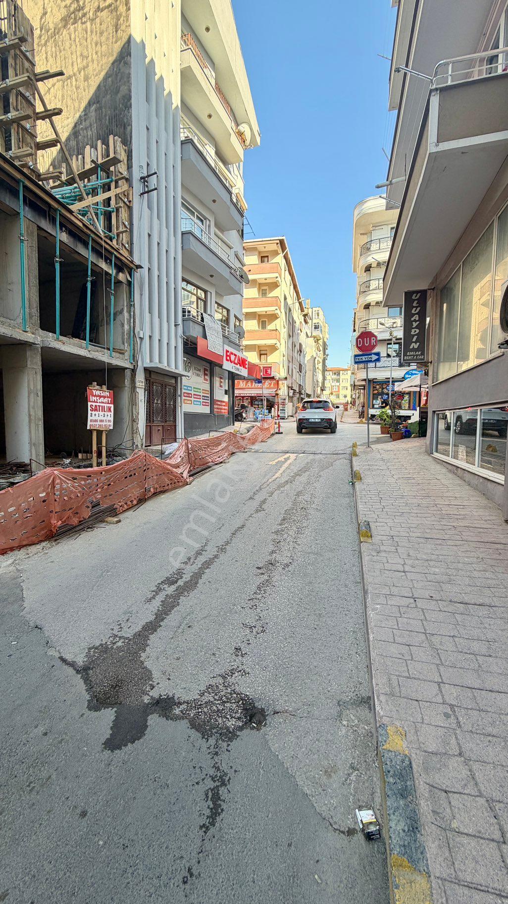 Asal Gayrimenkulden Merkezi Konumda Kiralık Dükkan - Görsel 3
