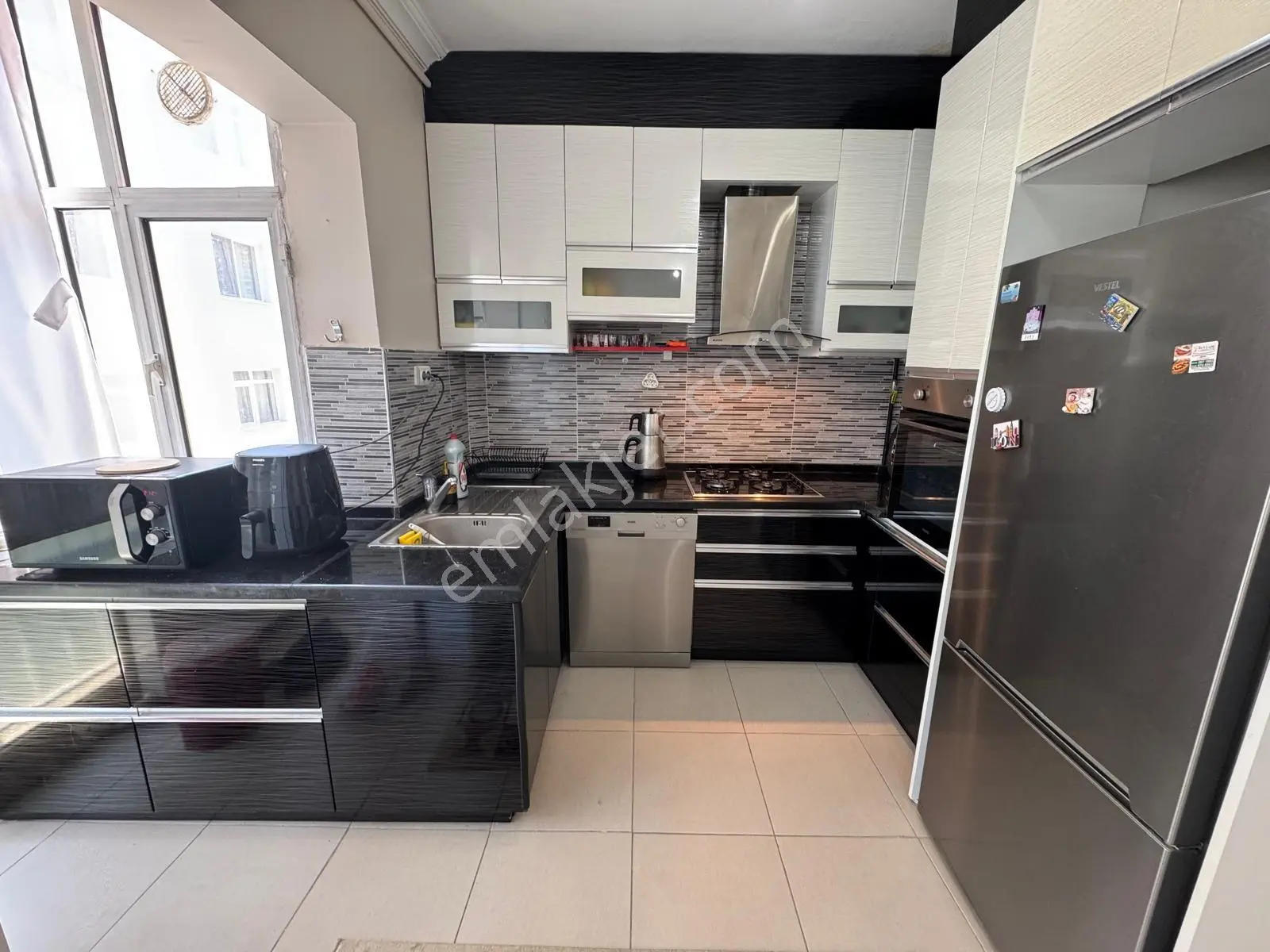 Bahçelievlerde Ful Eşyalı Kıralık 2+1otopark Asansör Merkezi S Daire