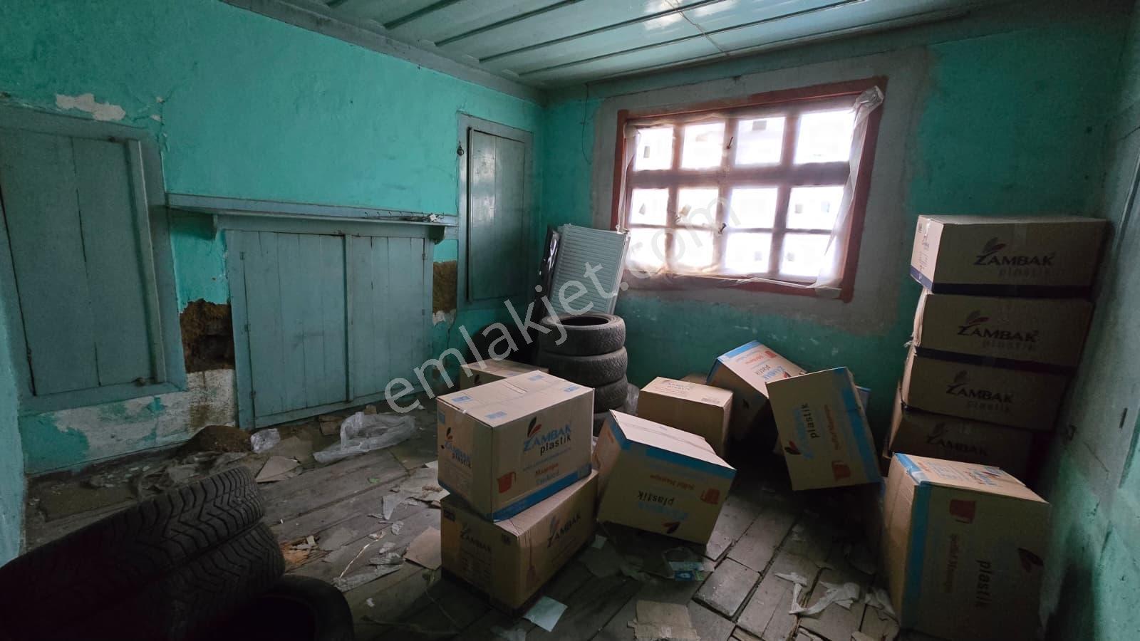 Turkuaz Emlaktan Afyon'un Merkezinde Satılık Bahçeli Tarihi Köşk - Görsel 24