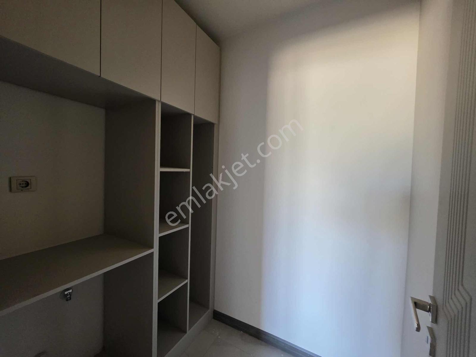 Green Life/cadde Üzeri,7/24 Güvenlikli Site/ön Cephe Satılık4+1 - Görsel 3