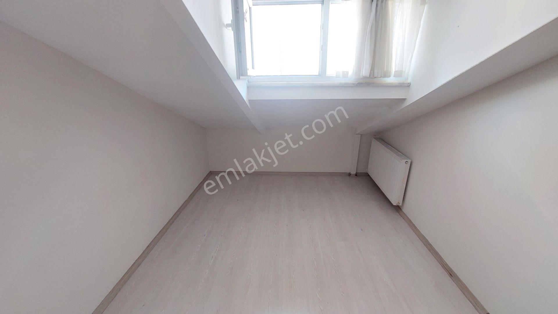 Ersin Emlak İstanbul-metrobüse 150 Mt-5 Yıllık Bina-3+1 Dubleks - Görsel 24