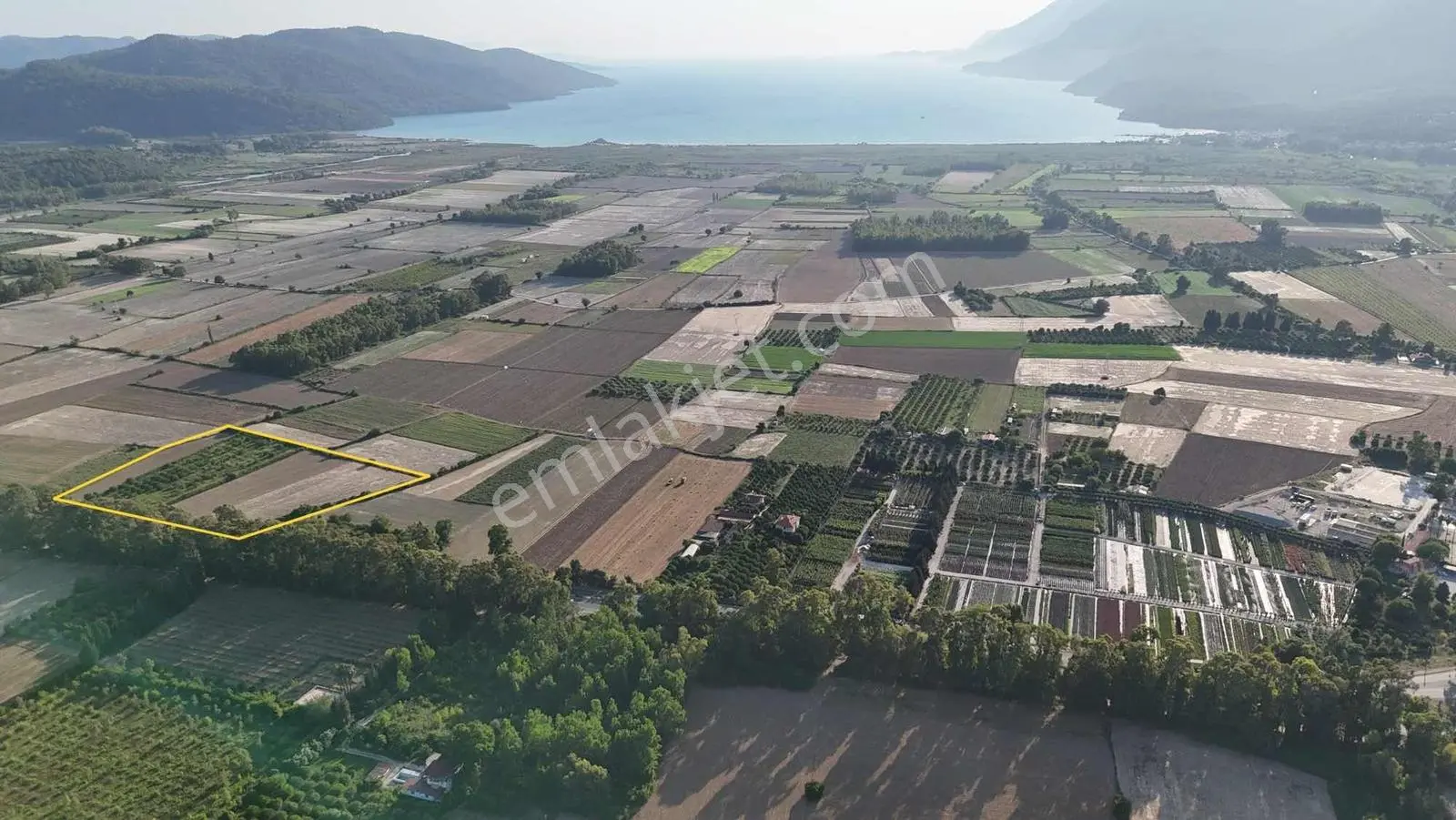 Dünyanın En Güzel Kavşağının Yanında 4.283 M2 Anayola Sıfır