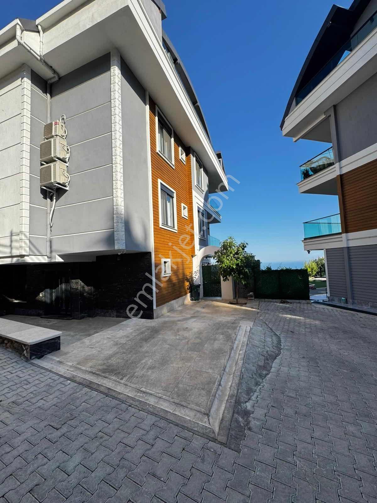 Alanya Tepe Mahallesi Vatandaşlığa Uygun Satılık Villa - Görsel 12