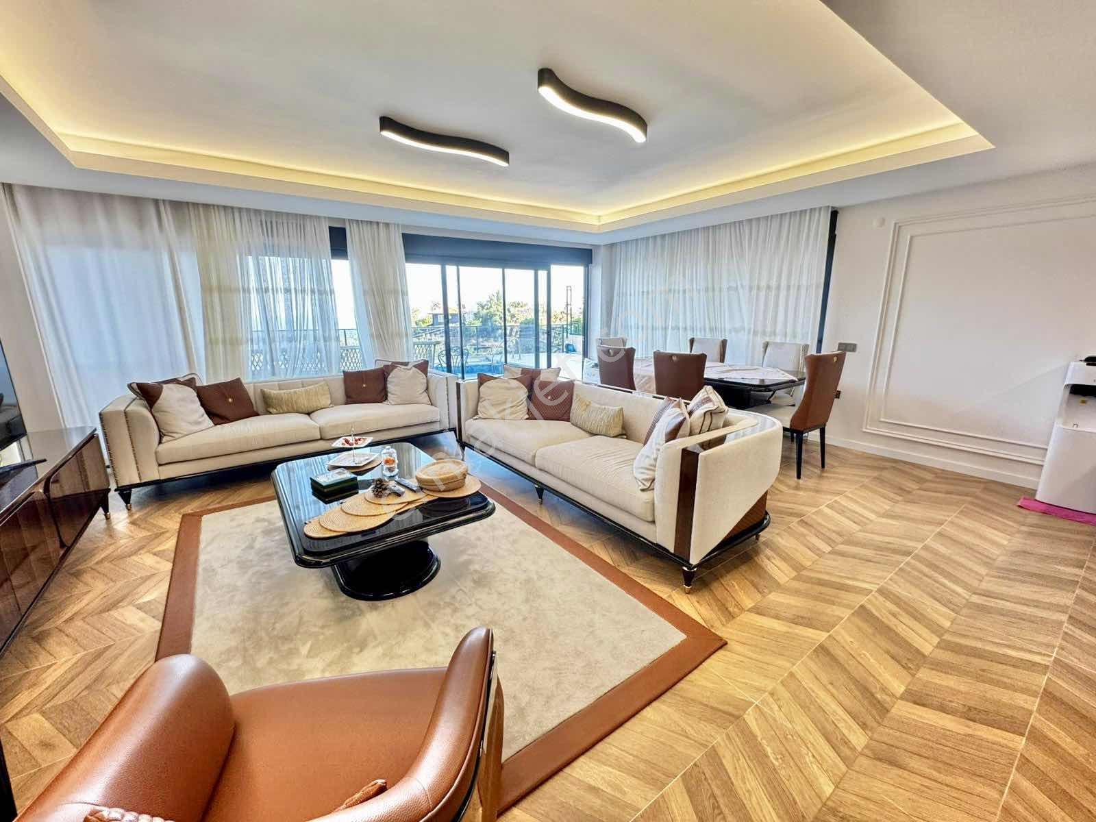 Alanya Tepe Mahallesi Vatandaşlığa Uygun Satılık Villa - Görsel 17
