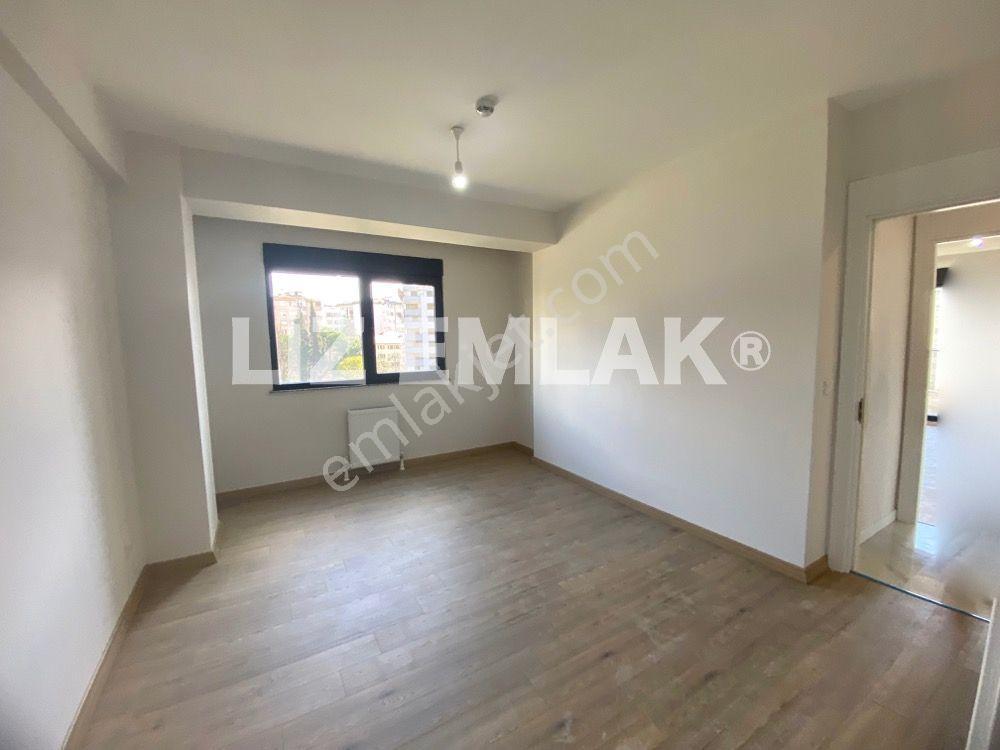Bostancıda Kapanmaz Manzaralı Balkonlu 90m2. 2+1 Satılık Daire - Görsel 12