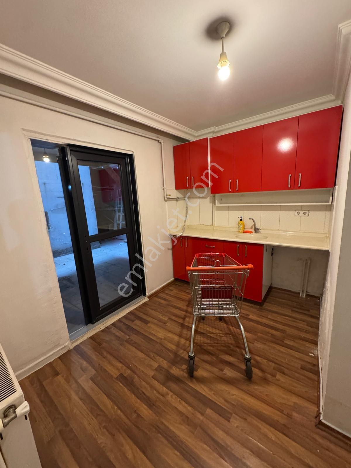 Zeki Emlak'tan Manisa Tevfikiye Mh. 1+1 Kapalı Mutfak Kiralık Daire - Görsel 3